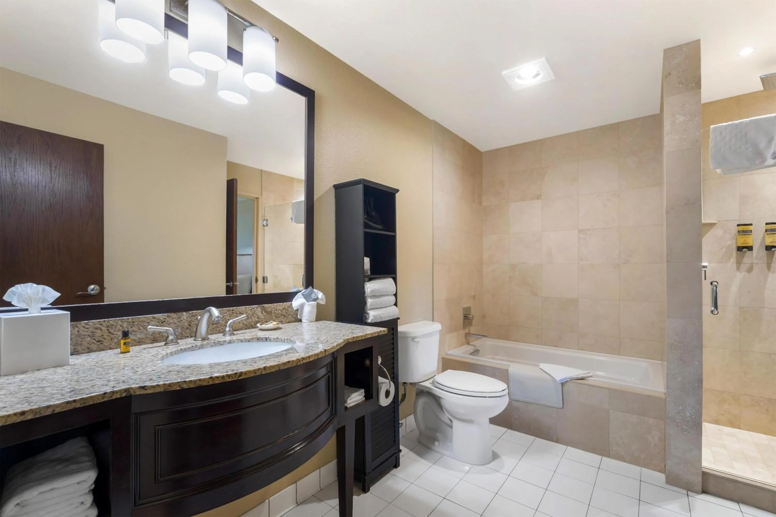 Bathroom in Best Western Plus Plaza by the Green