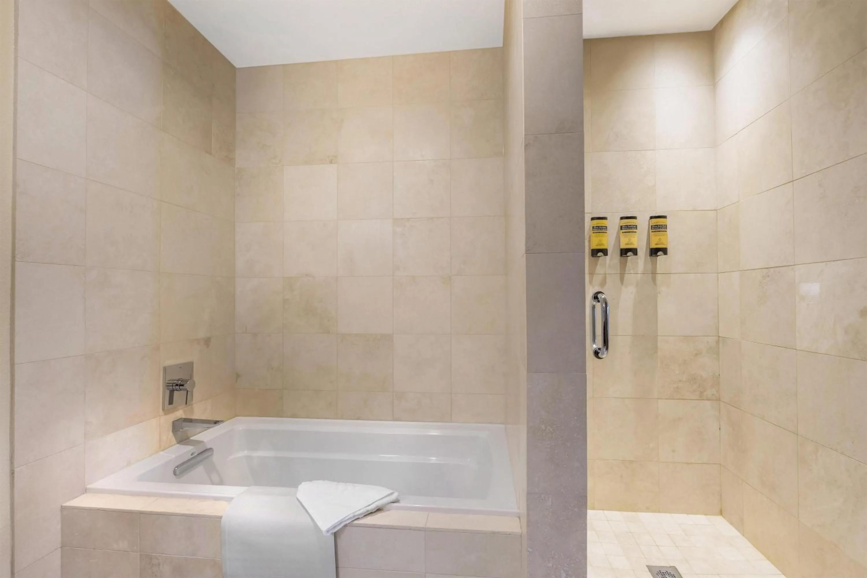 Bathroom in Best Western Plus Plaza by the Green