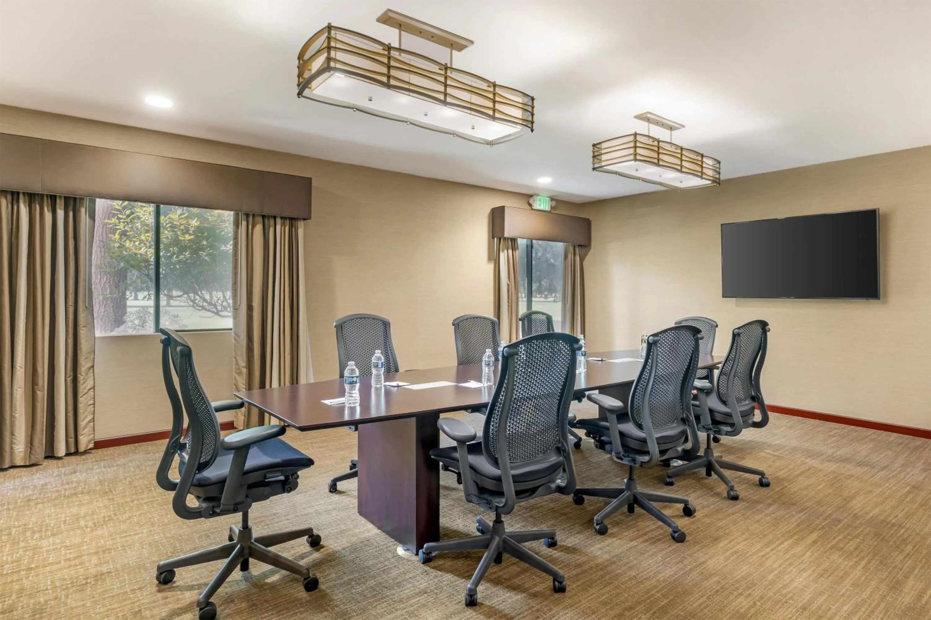 Meeting/conference room in Best Western Plus Plaza by the Green