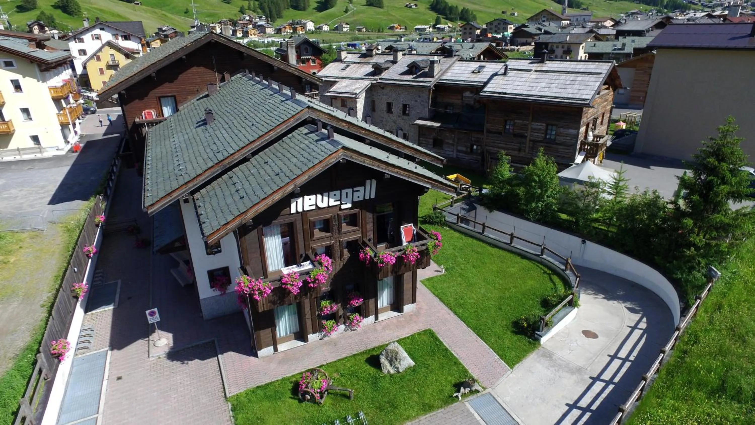 Property building in Residence Nevegall