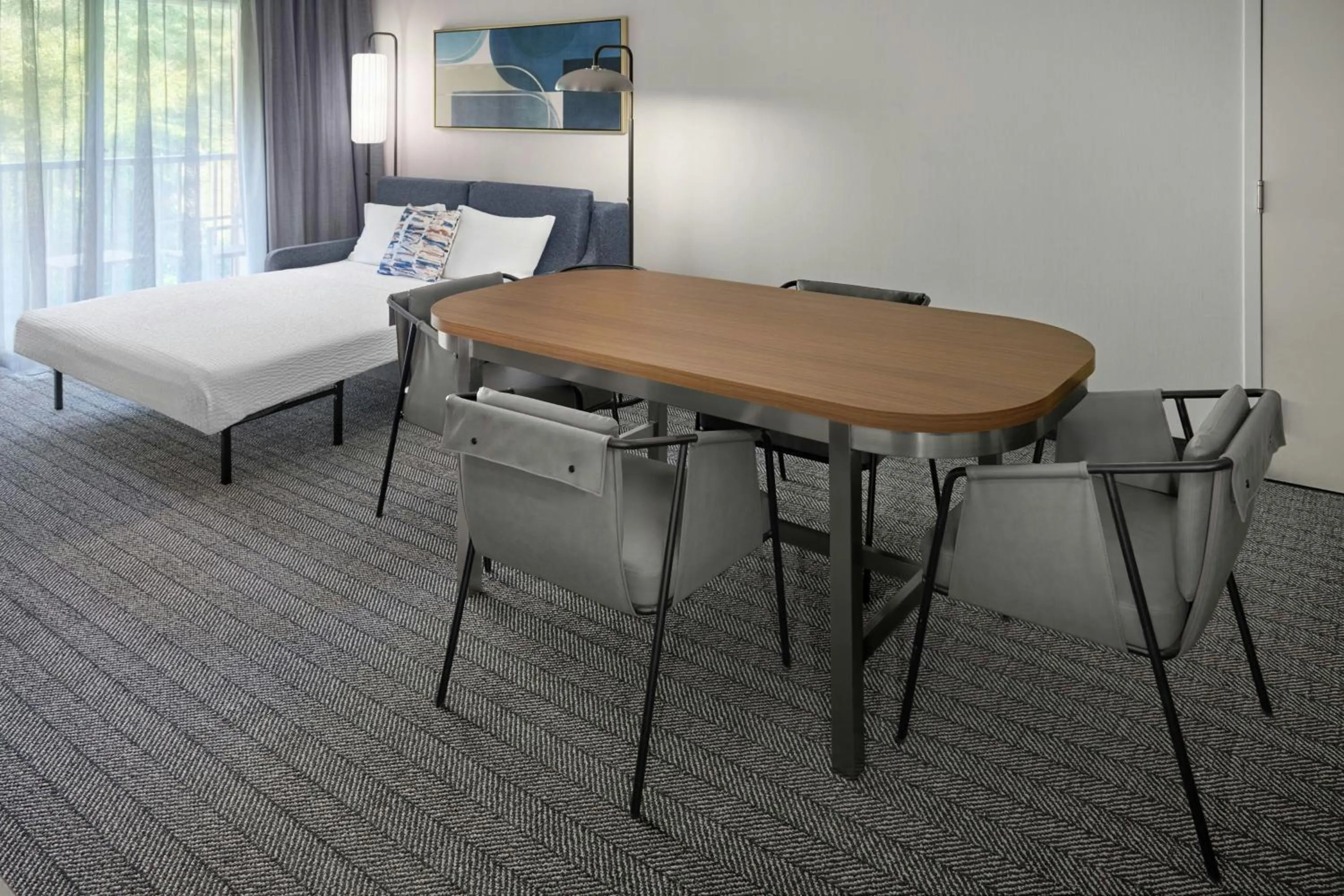 Living room, Bed in Courtyard by Marriott Kansas City Shawnee