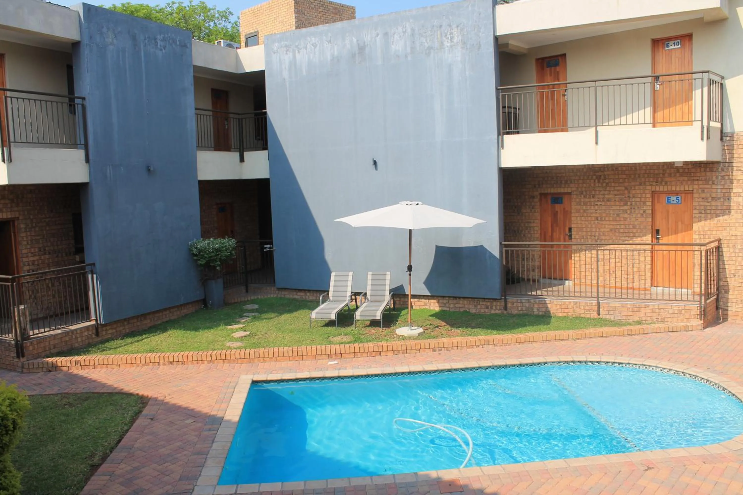 Property building in Nelspruit Lodge