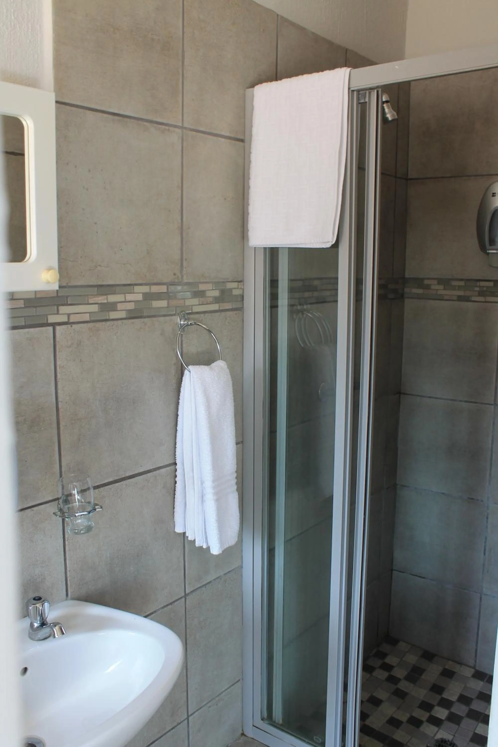 Bathroom in Nelspruit Lodge