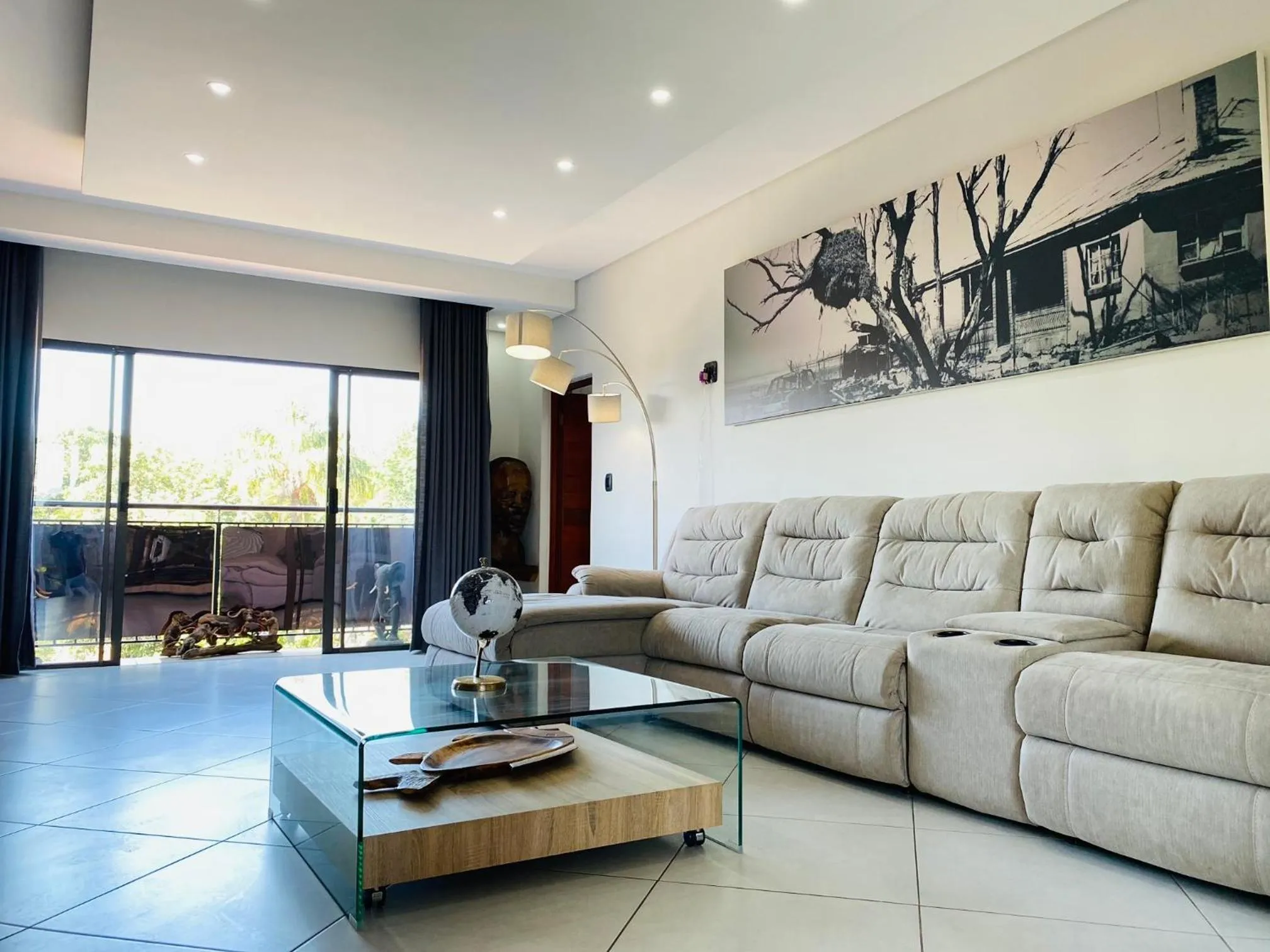 Living room in Nelspruit Lodge
