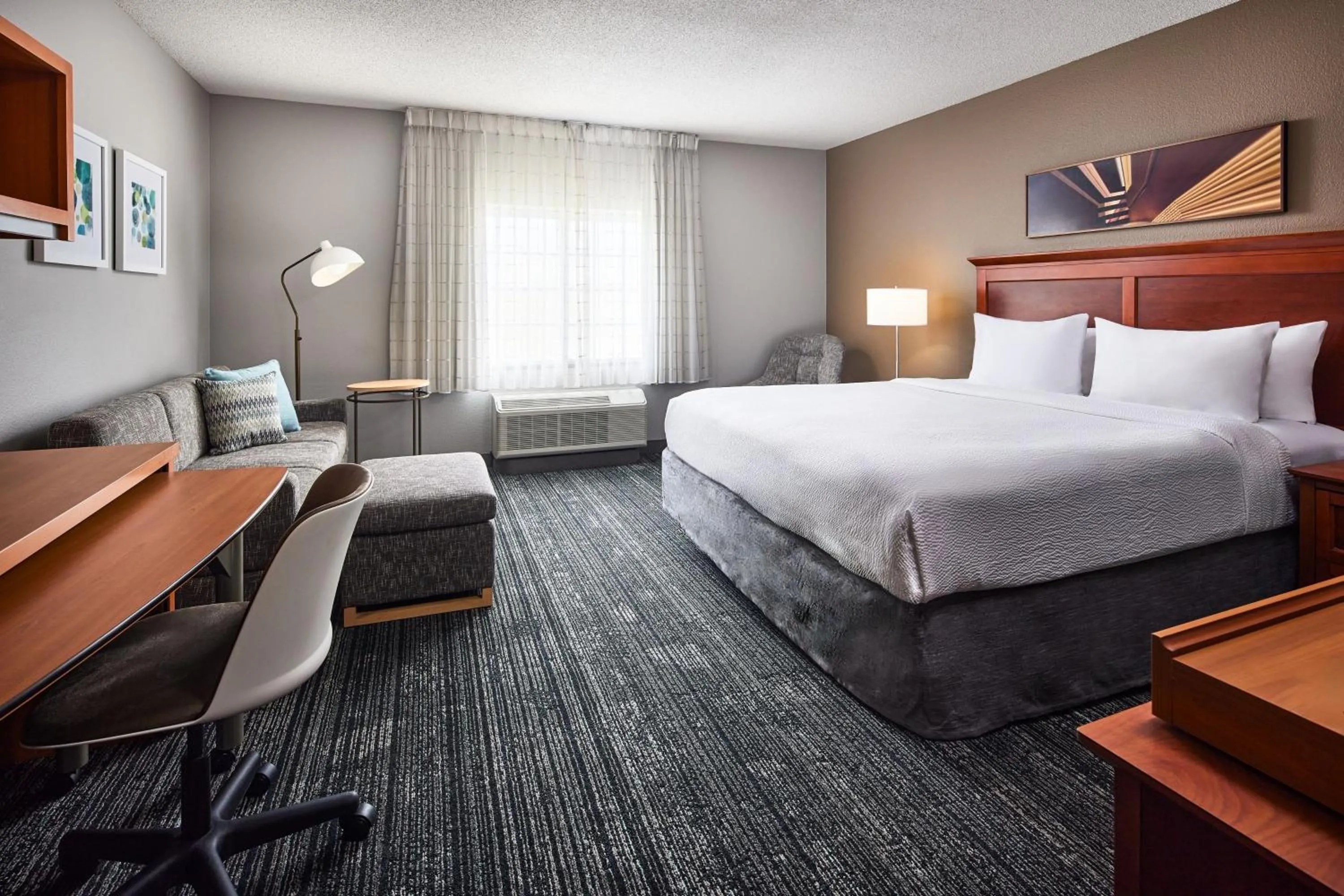 Photo of the whole room, Bed in TownePlace Suites by Marriott Colorado Springs South