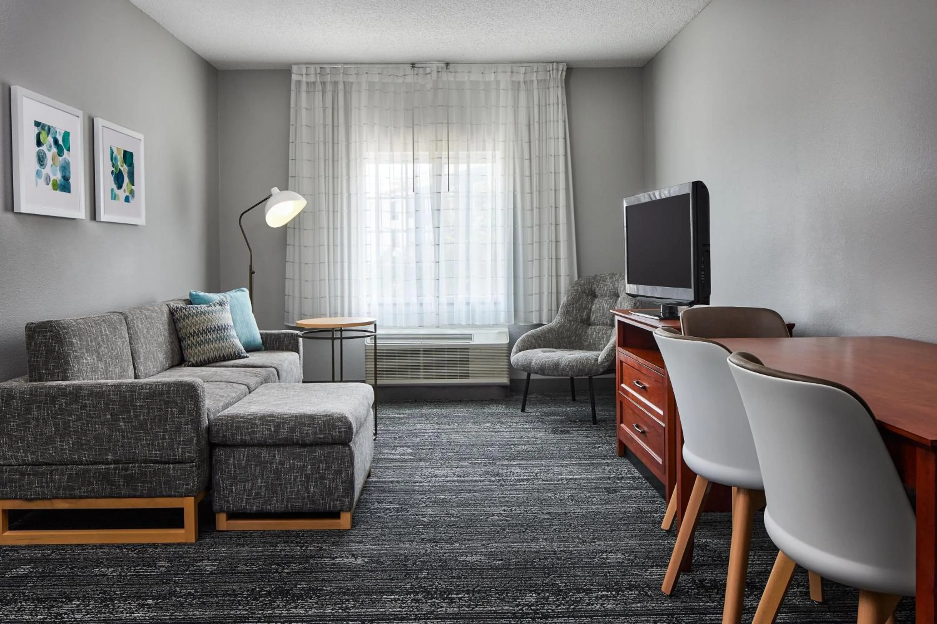 Living room in TownePlace Suites by Marriott Colorado Springs South