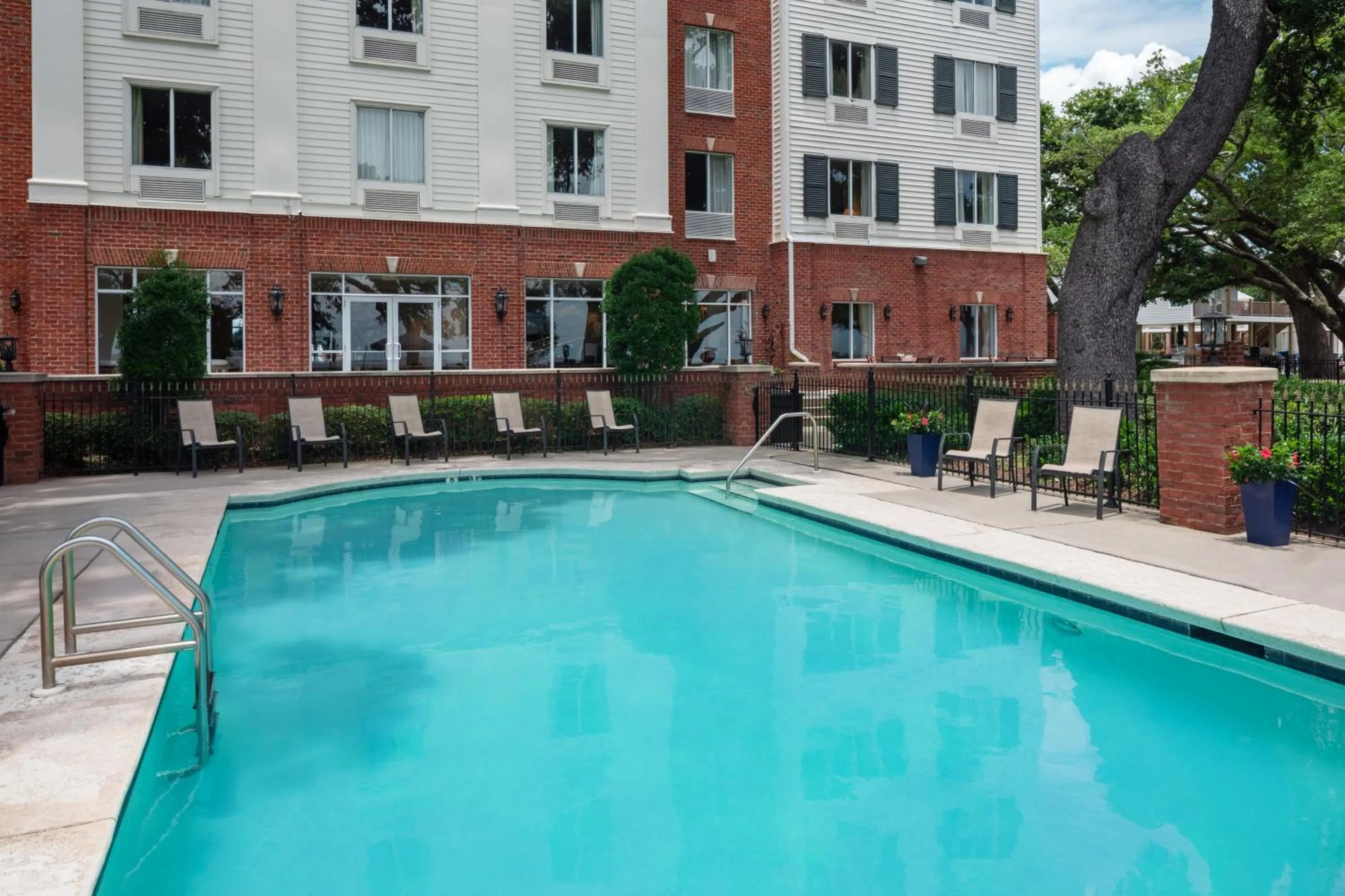 Swimming pool in The Inn at Long Beach