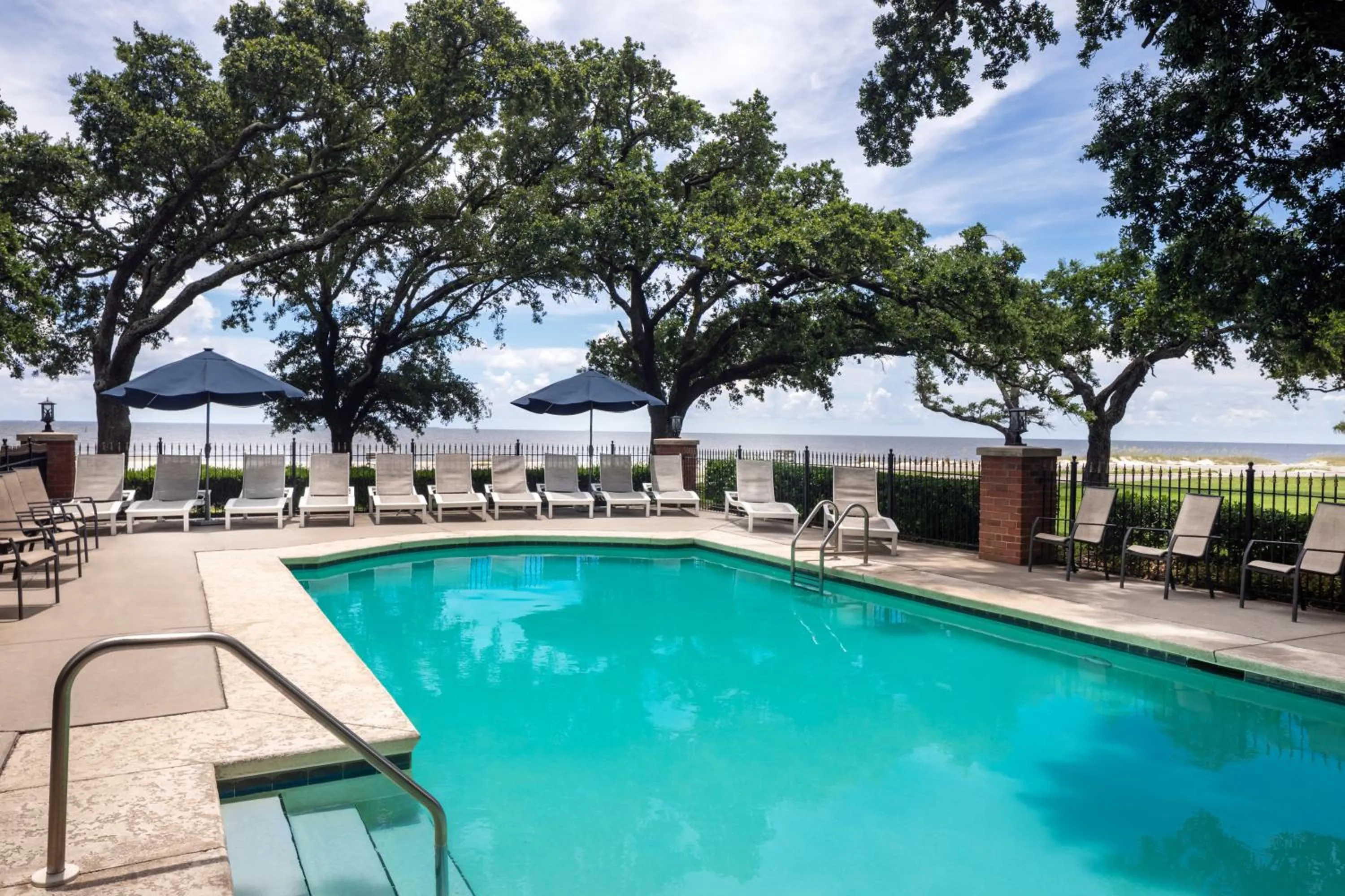 Swimming pool in The Inn at Long Beach