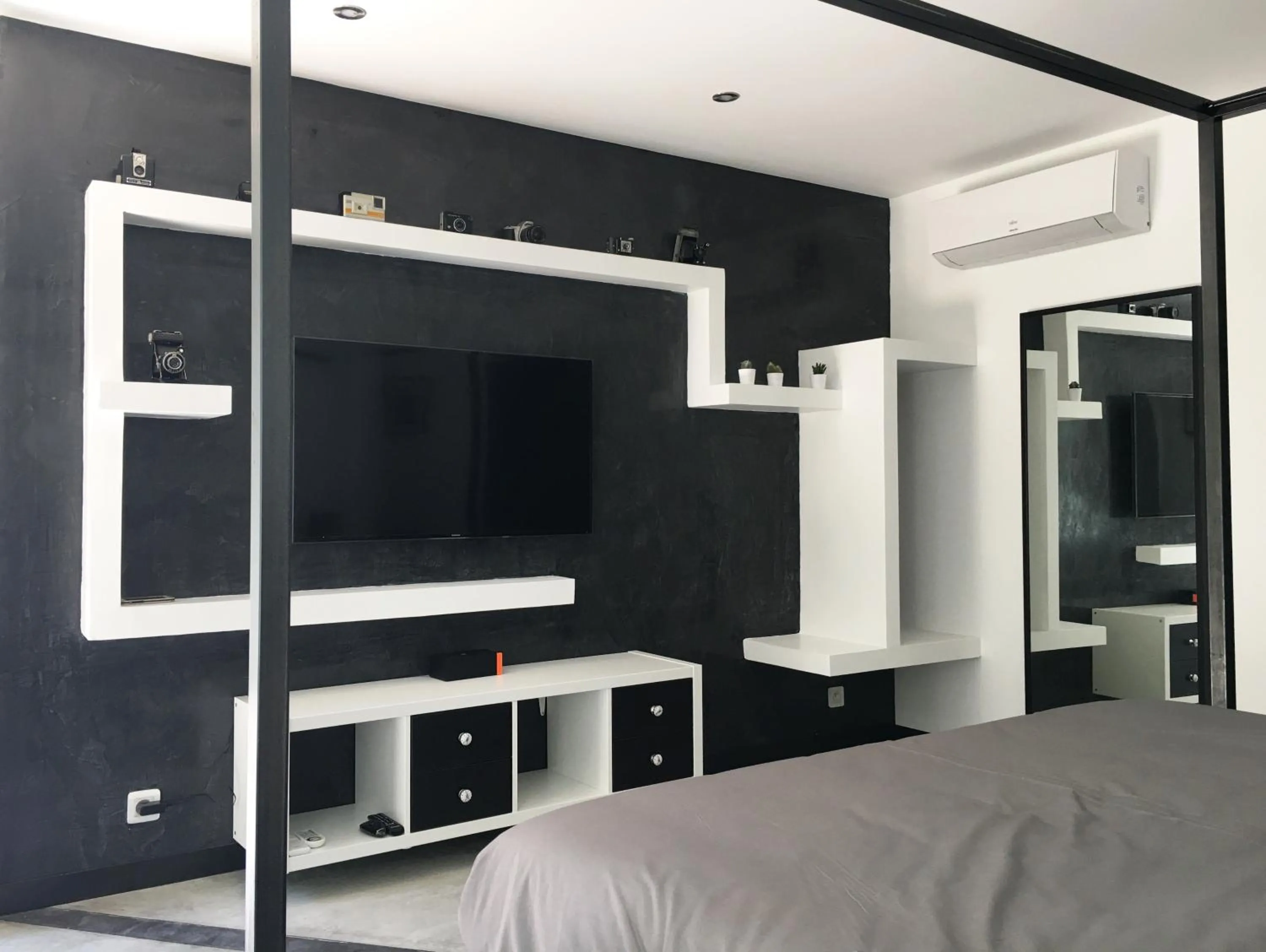 TV and multimedia, Bed in La Datcha Delicatessen