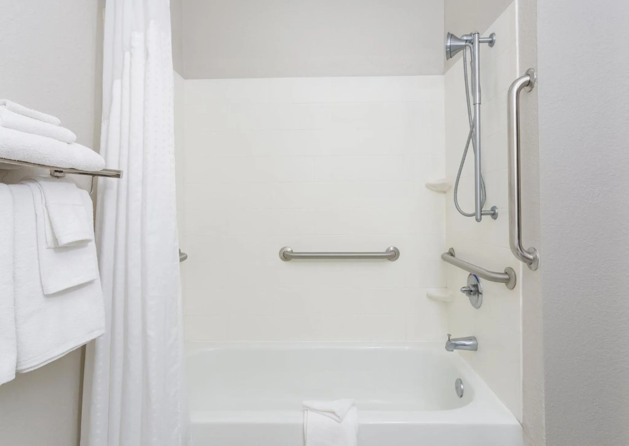Bathroom in Holiday Inn Express & Suites Jacksonville South - I-295 by IHG