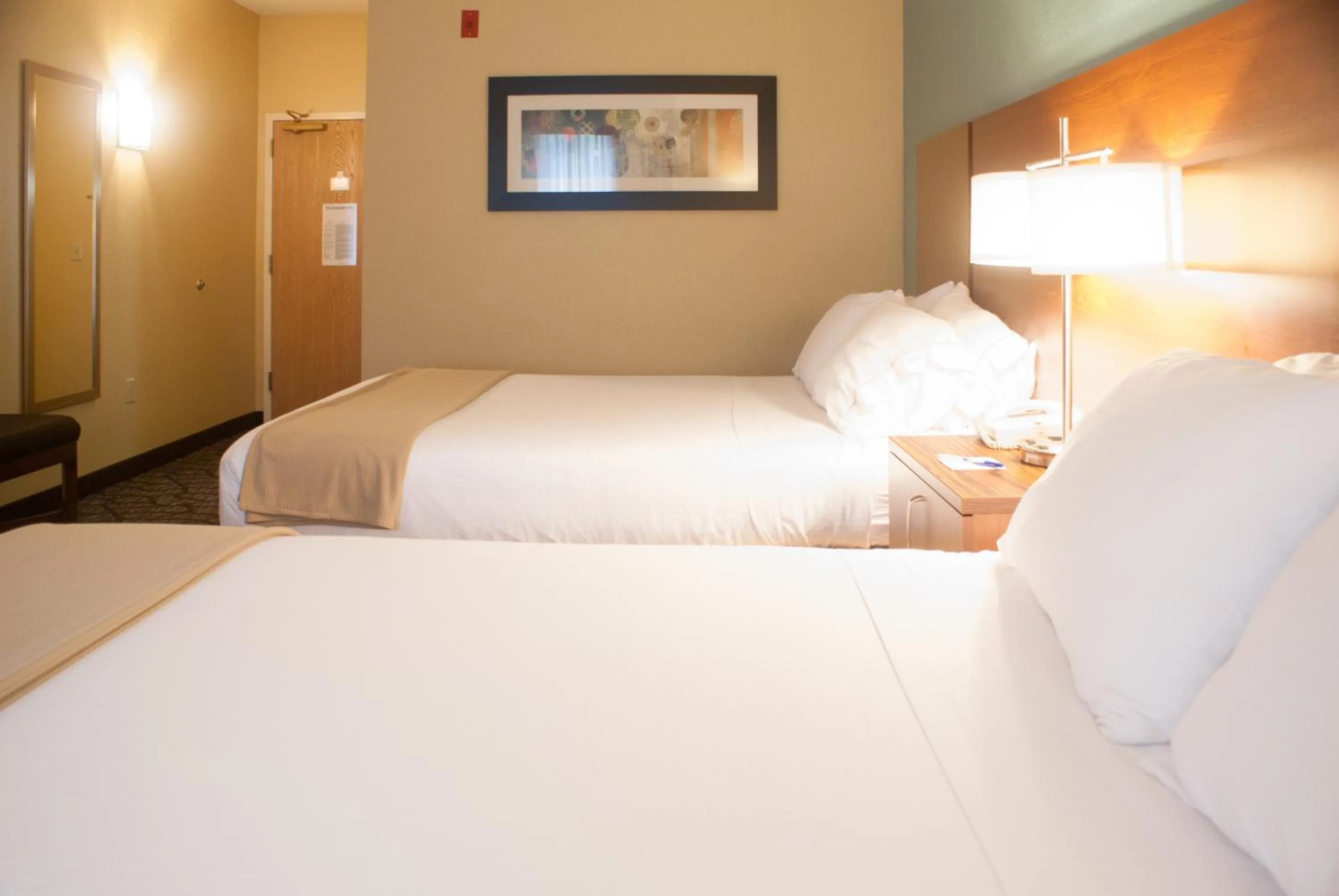 Bed in Holiday Inn Express & Suites Jacksonville South - I-295 by IHG