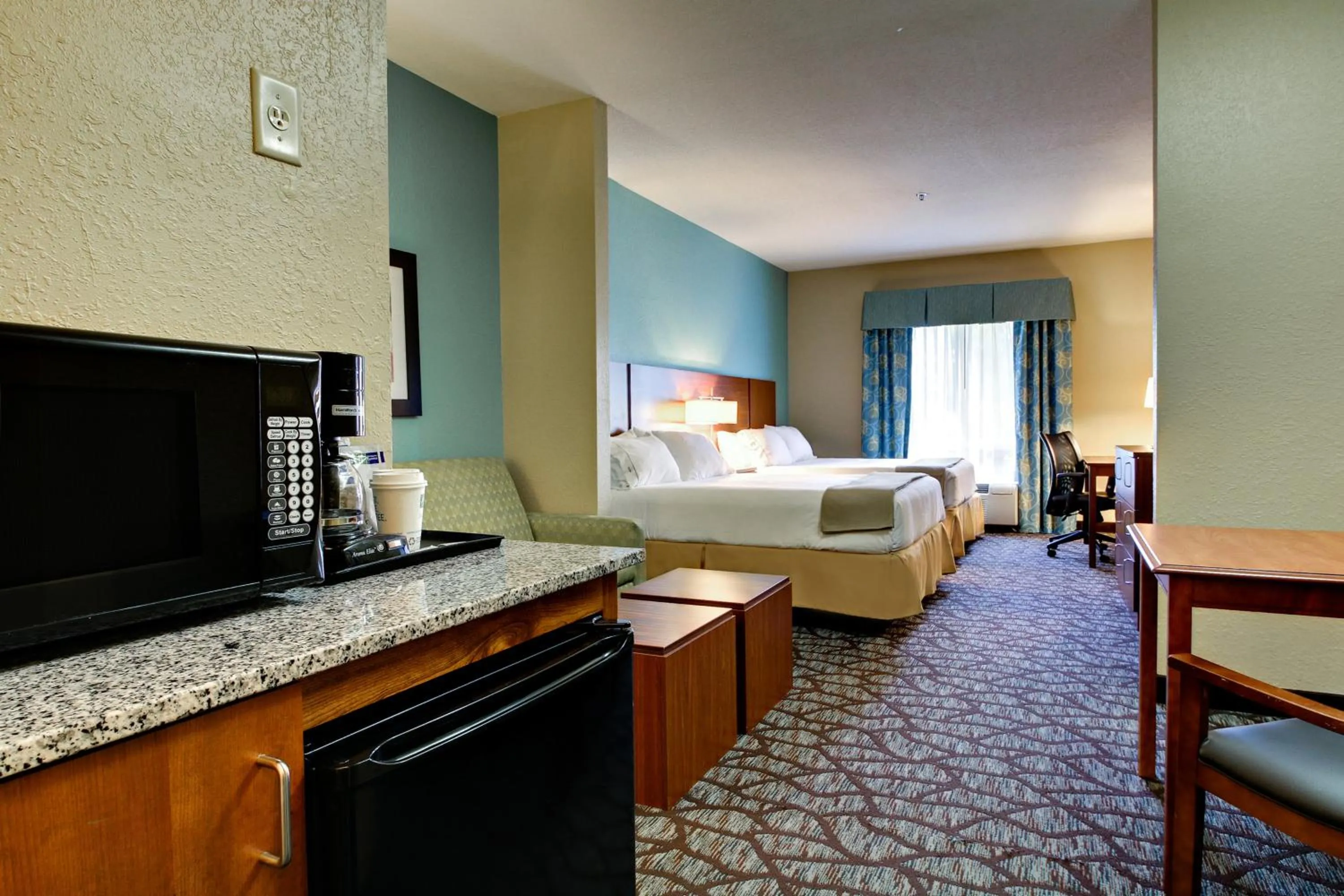Photo of the whole room, Bed in Holiday Inn Express & Suites Jacksonville South - I-295 by IHG