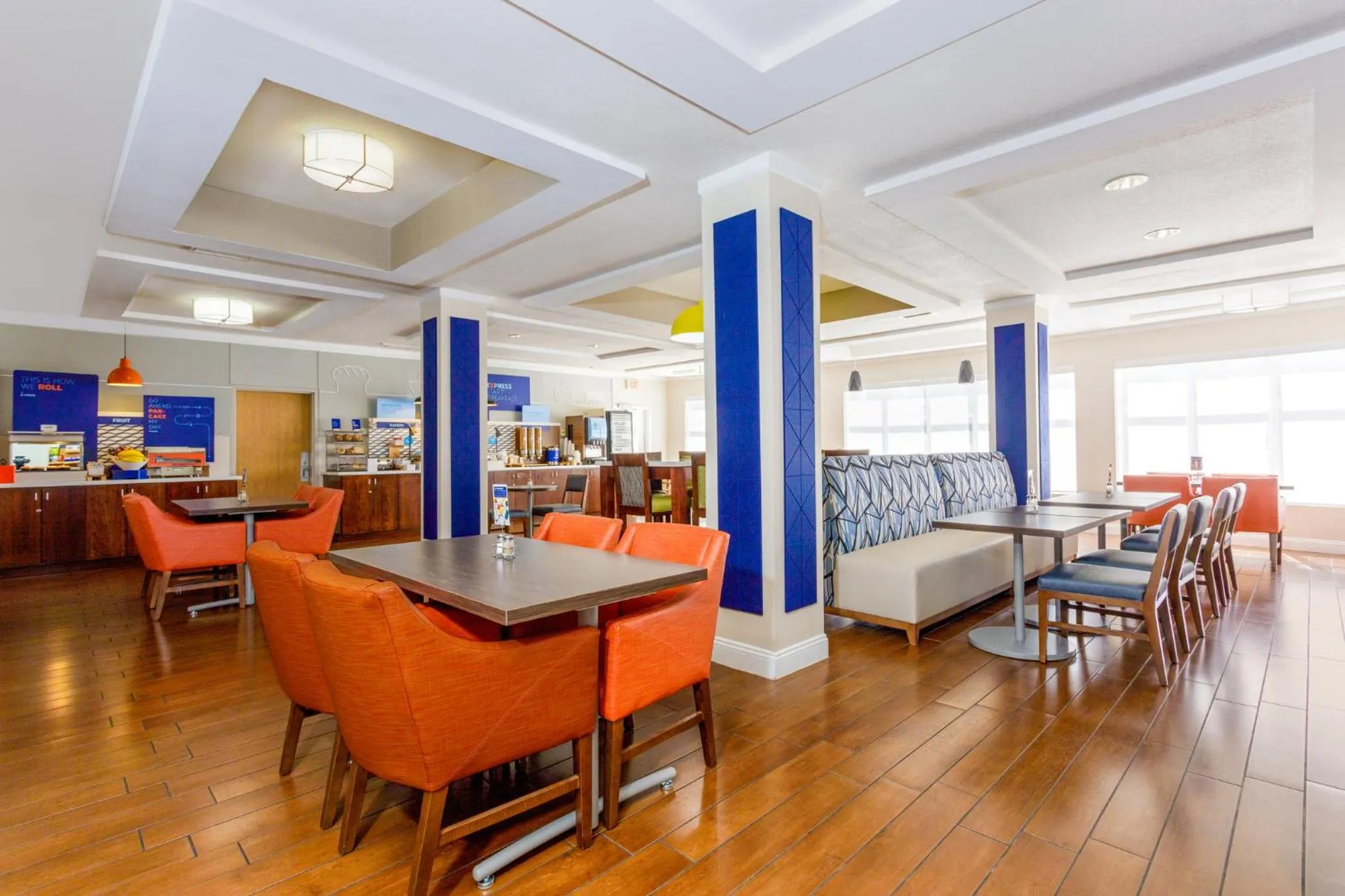 Breakfast in Holiday Inn Express & Suites Jacksonville South - I-295 by IHG