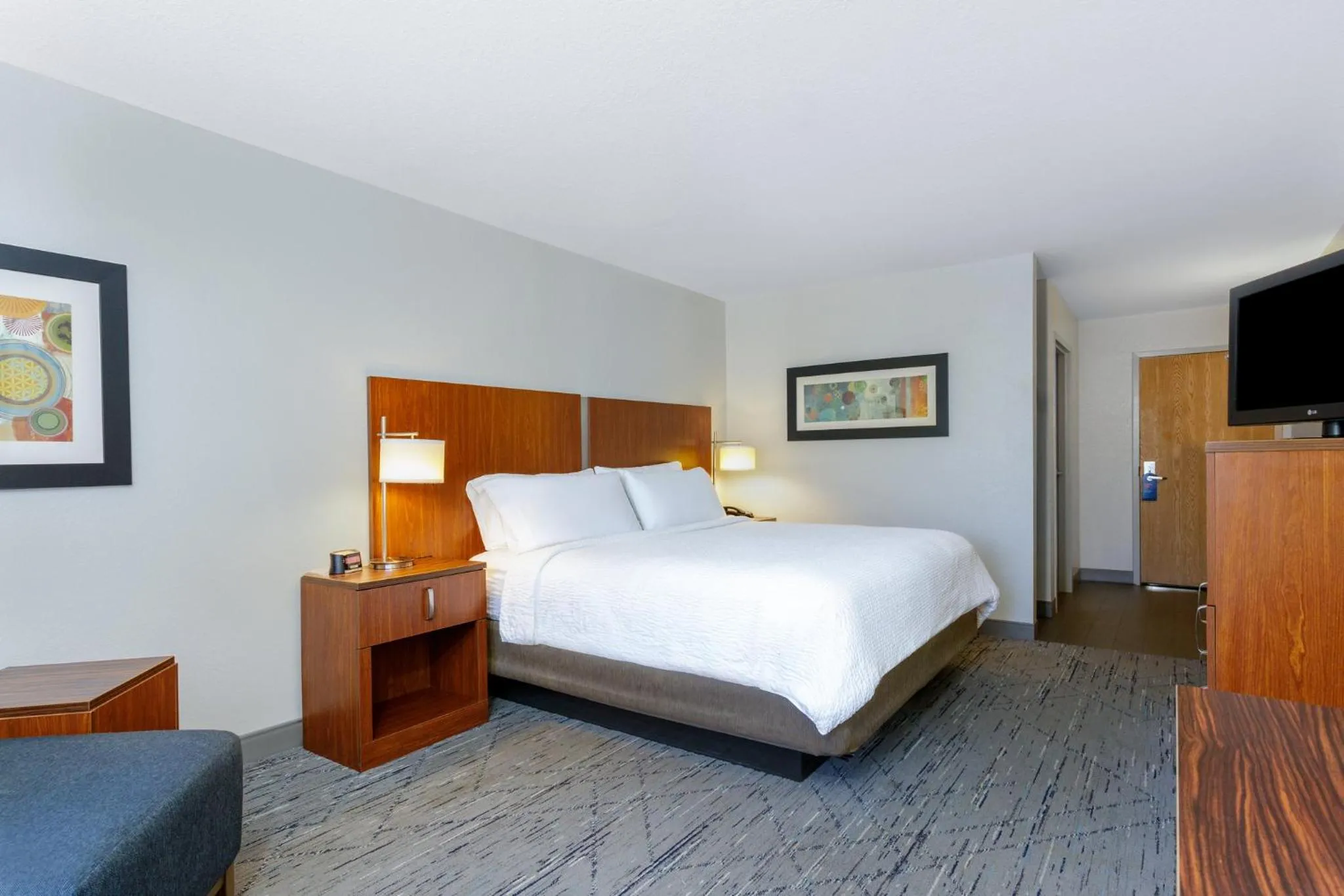 Photo of the whole room, Bed in Holiday Inn Express & Suites Jacksonville South - I-295 by IHG