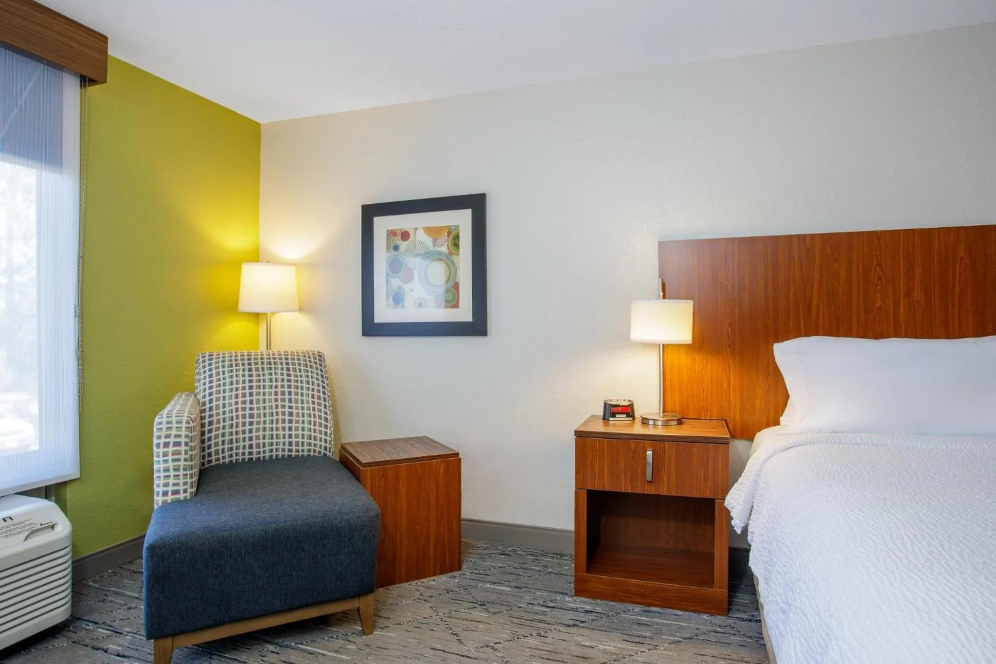 Photo of the whole room, Bed in Holiday Inn Express & Suites Jacksonville South - I-295 by IHG