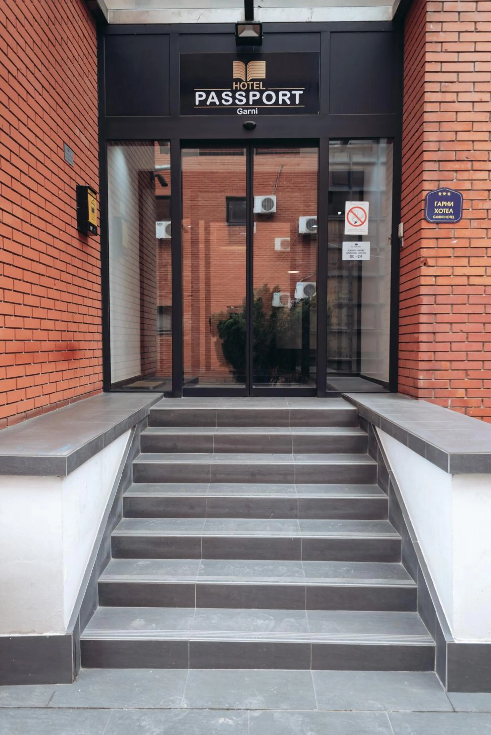 Facade/entrance in Hotel Passport