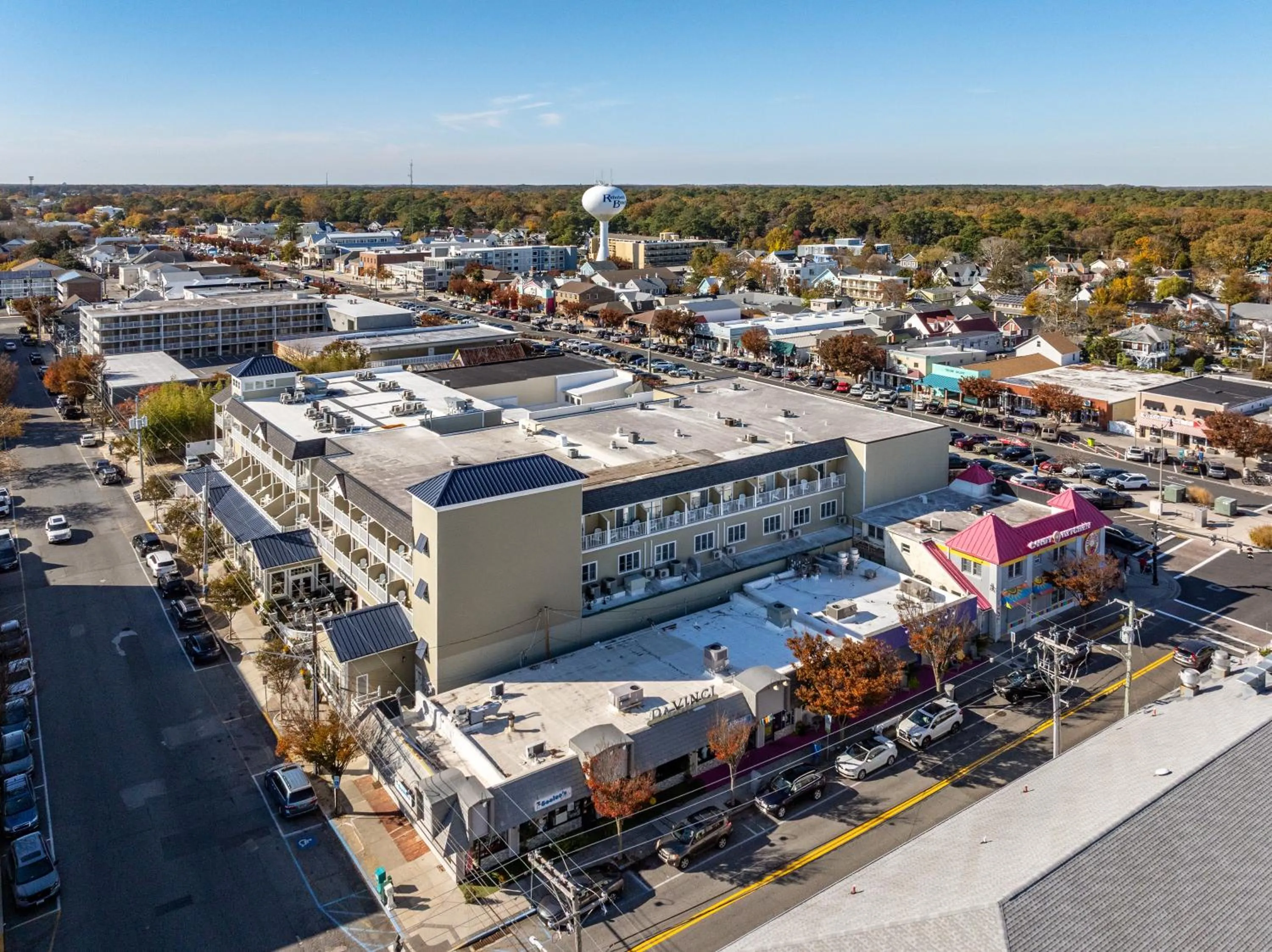 Property building in Avenue Inn & Spa