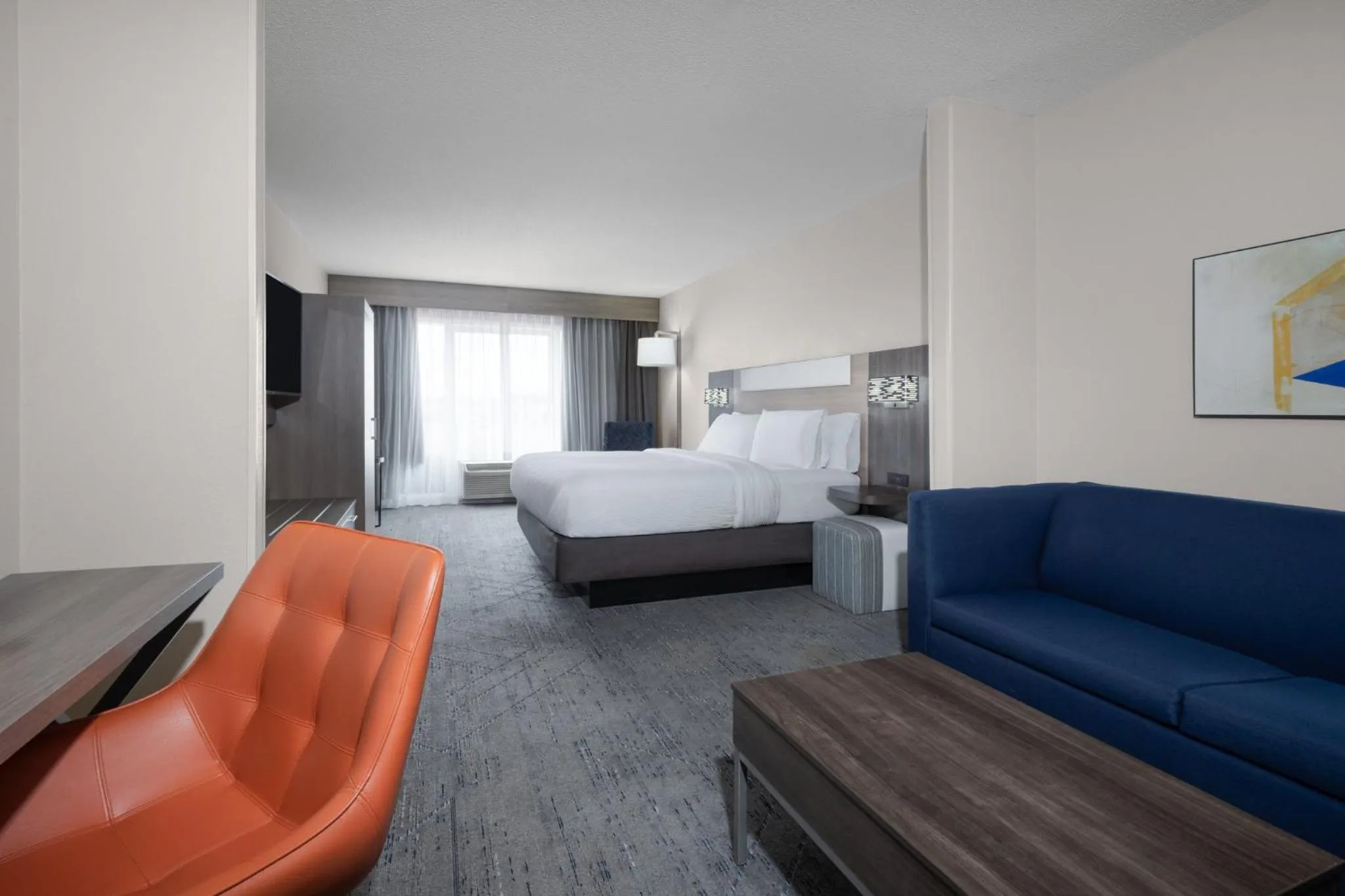 Photo of the whole room, Bed in Holiday Inn Express Pembroke by IHG