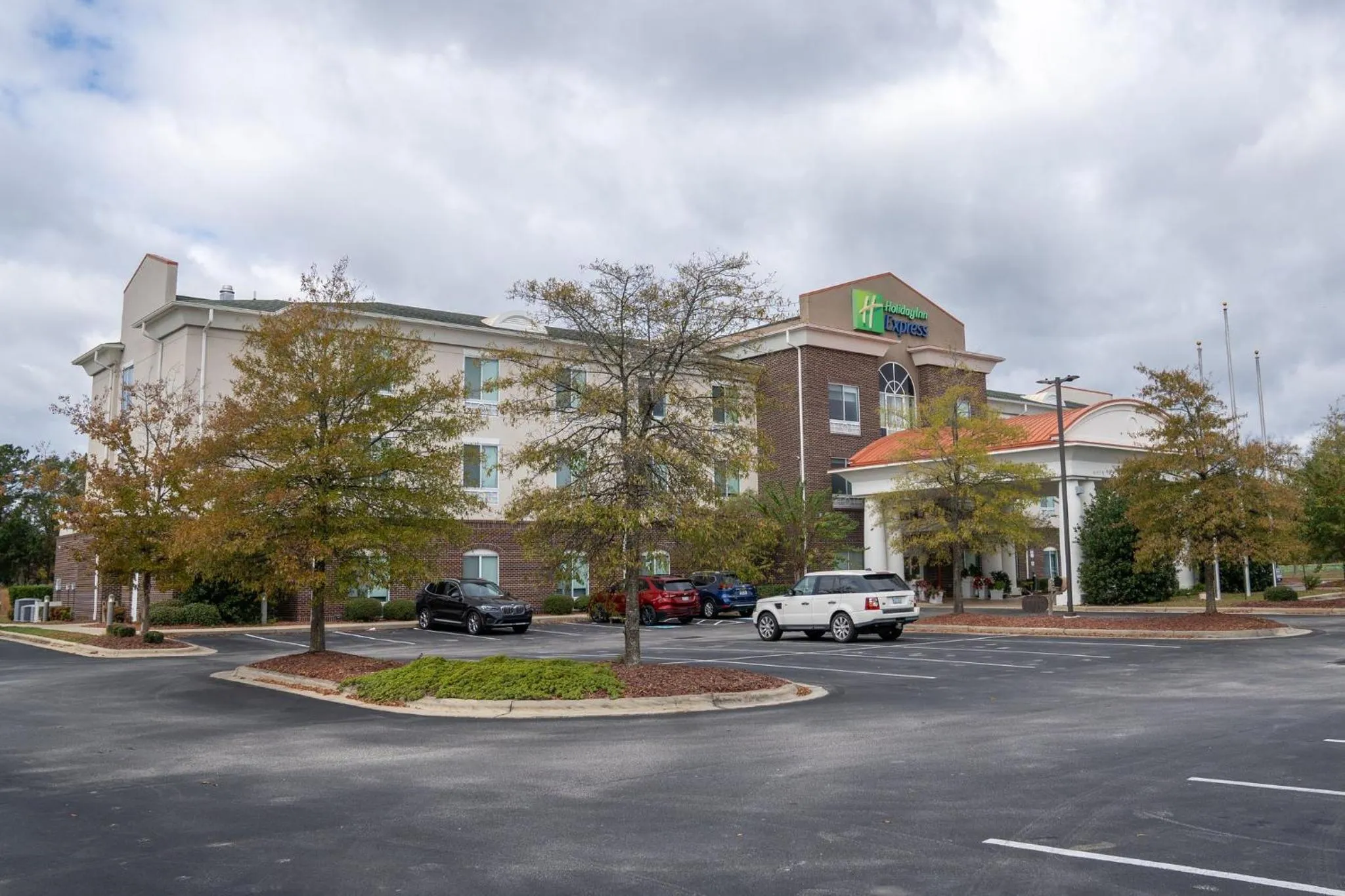 Property building in Holiday Inn Express Pembroke by IHG