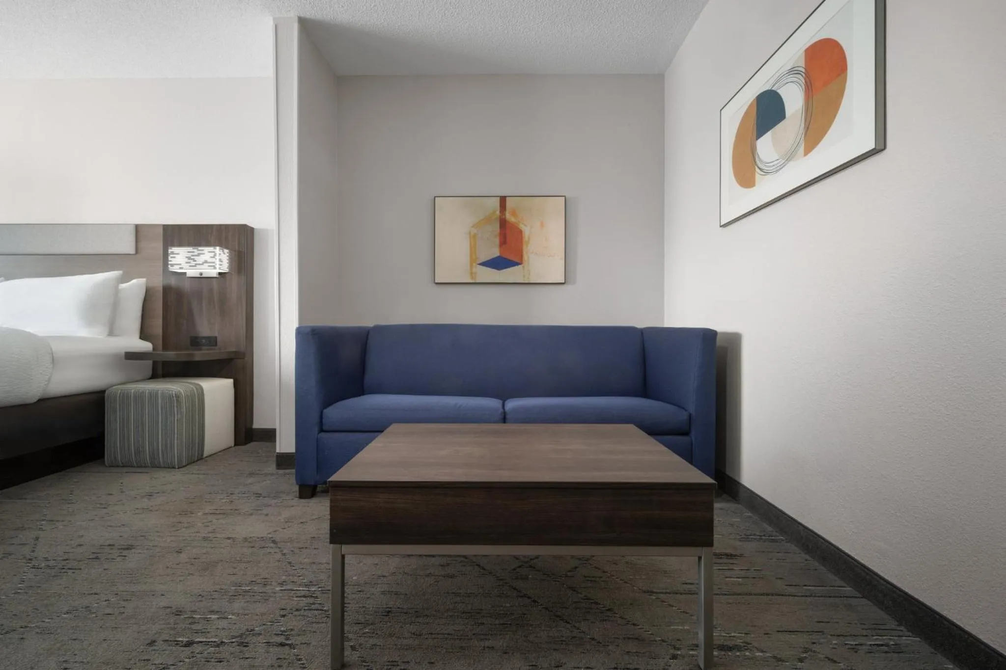 Photo of the whole room, Bed in Holiday Inn Express Pembroke by IHG