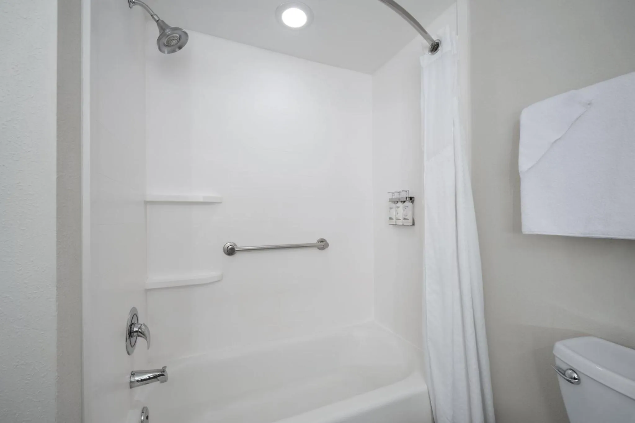 Bathroom in Holiday Inn Express Pembroke by IHG