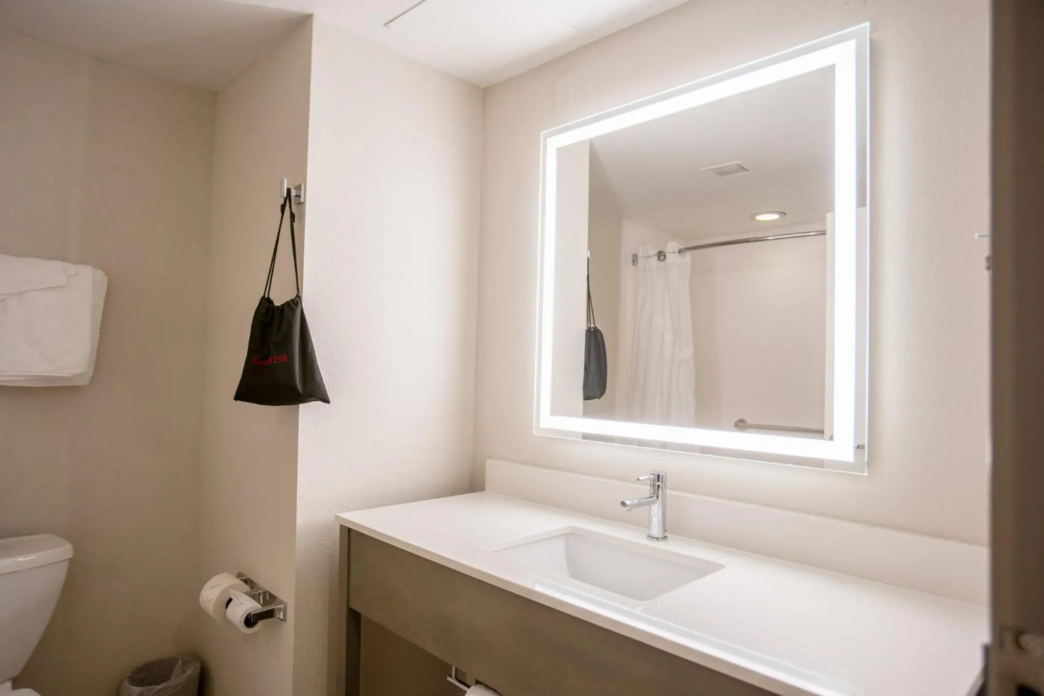 Bathroom in Holiday Inn Express Pembroke by IHG