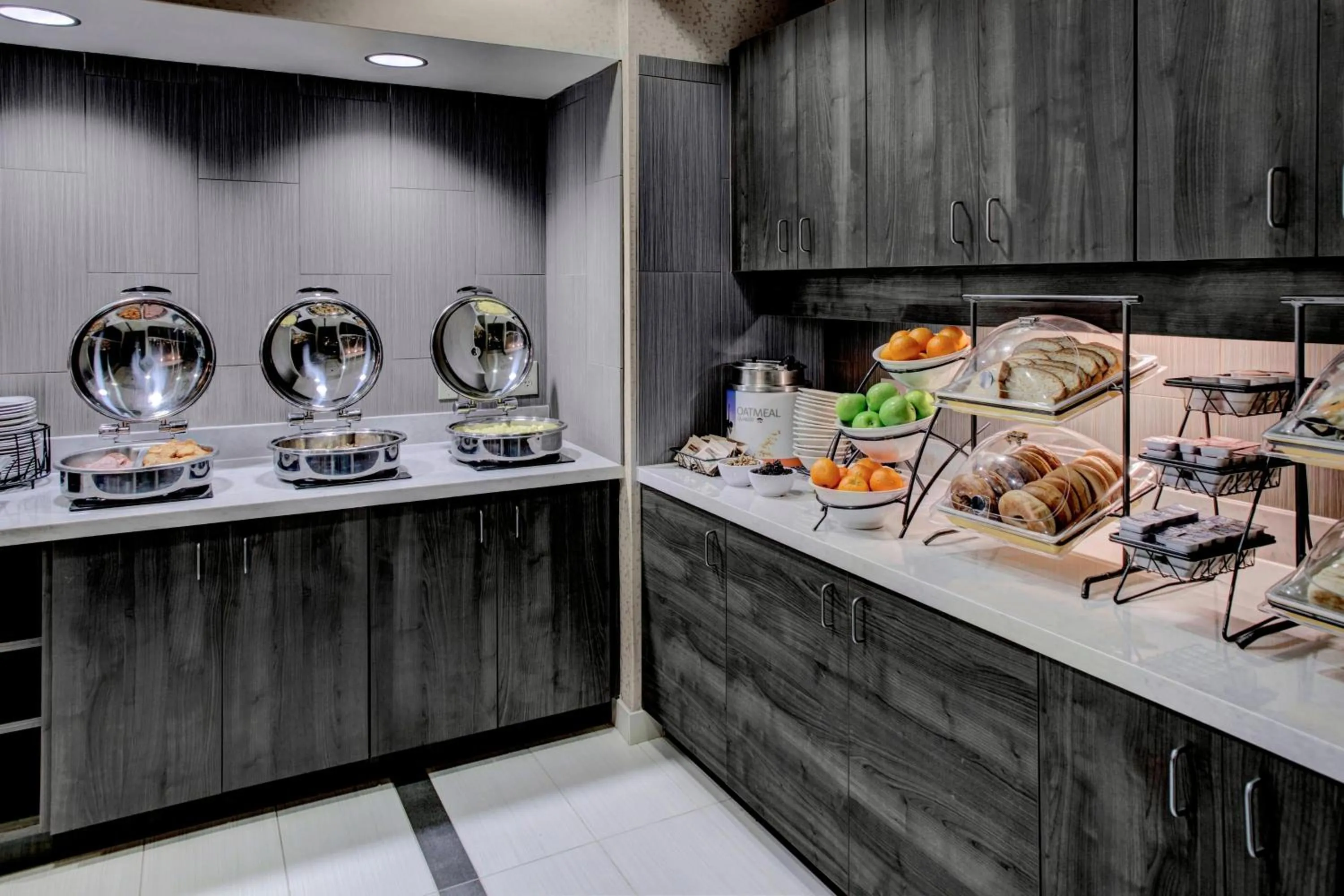 Breakfast in Residence Inn by Marriott Cleveland Beachwood