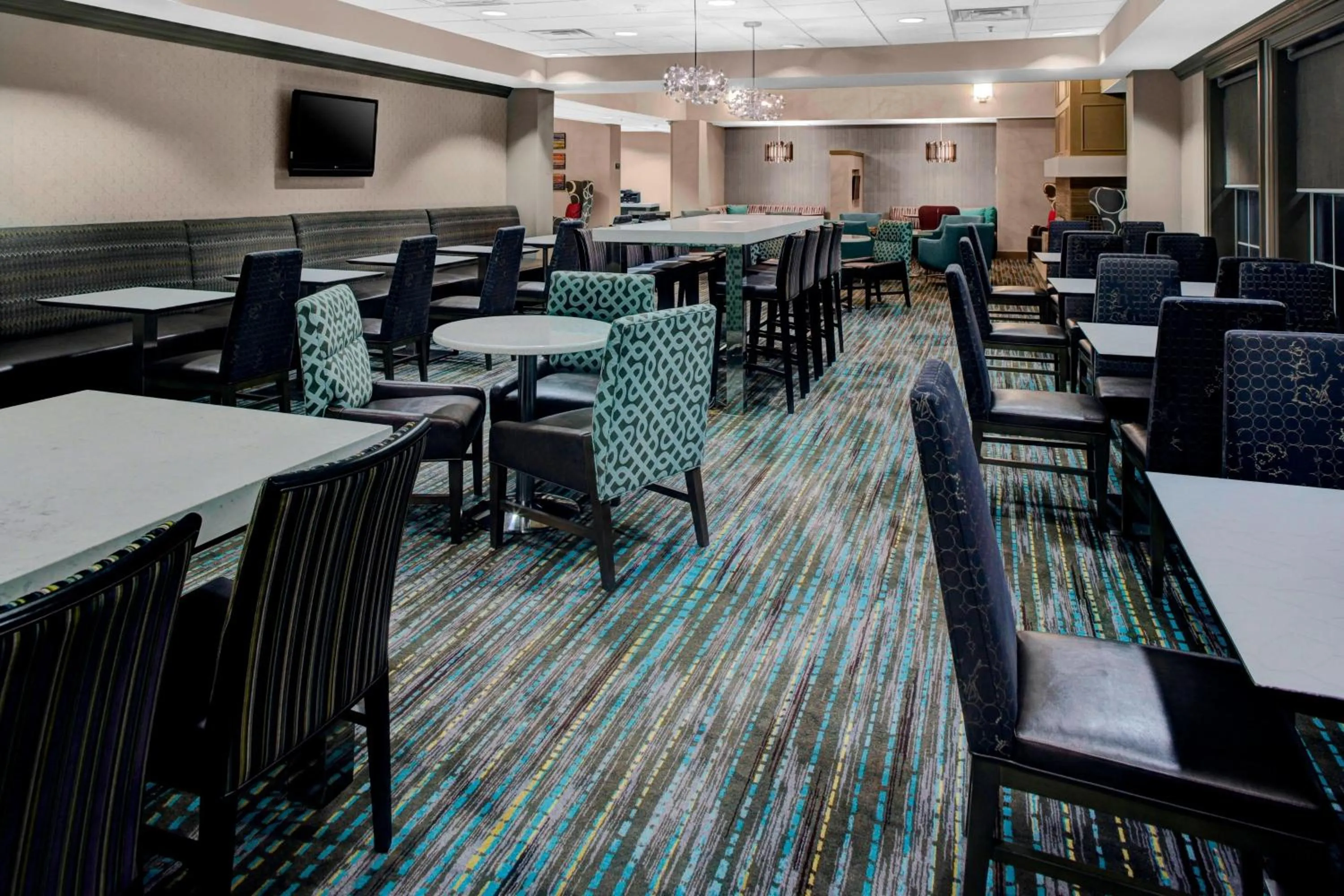 Restaurant/places to eat in Residence Inn by Marriott Cleveland Beachwood