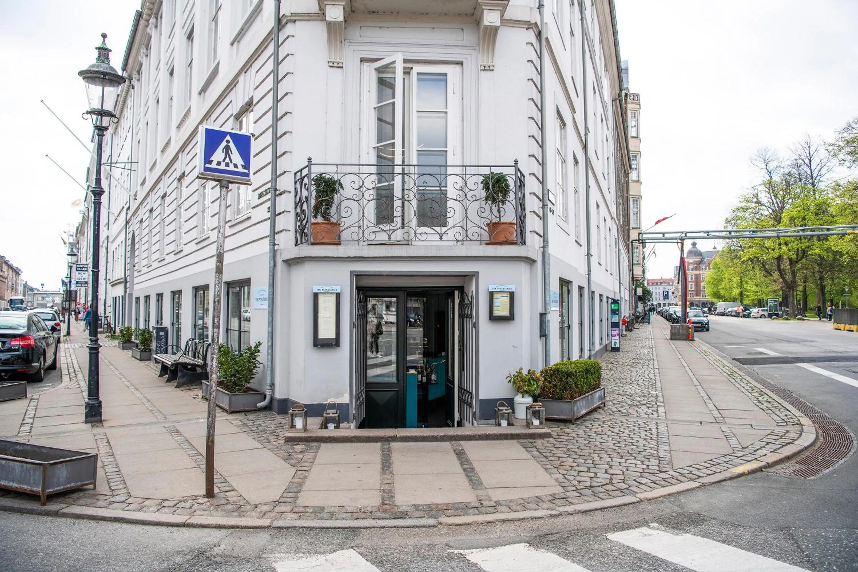 Restaurant/places to eat in The Citadel Apartments by Daniel&Jacob's