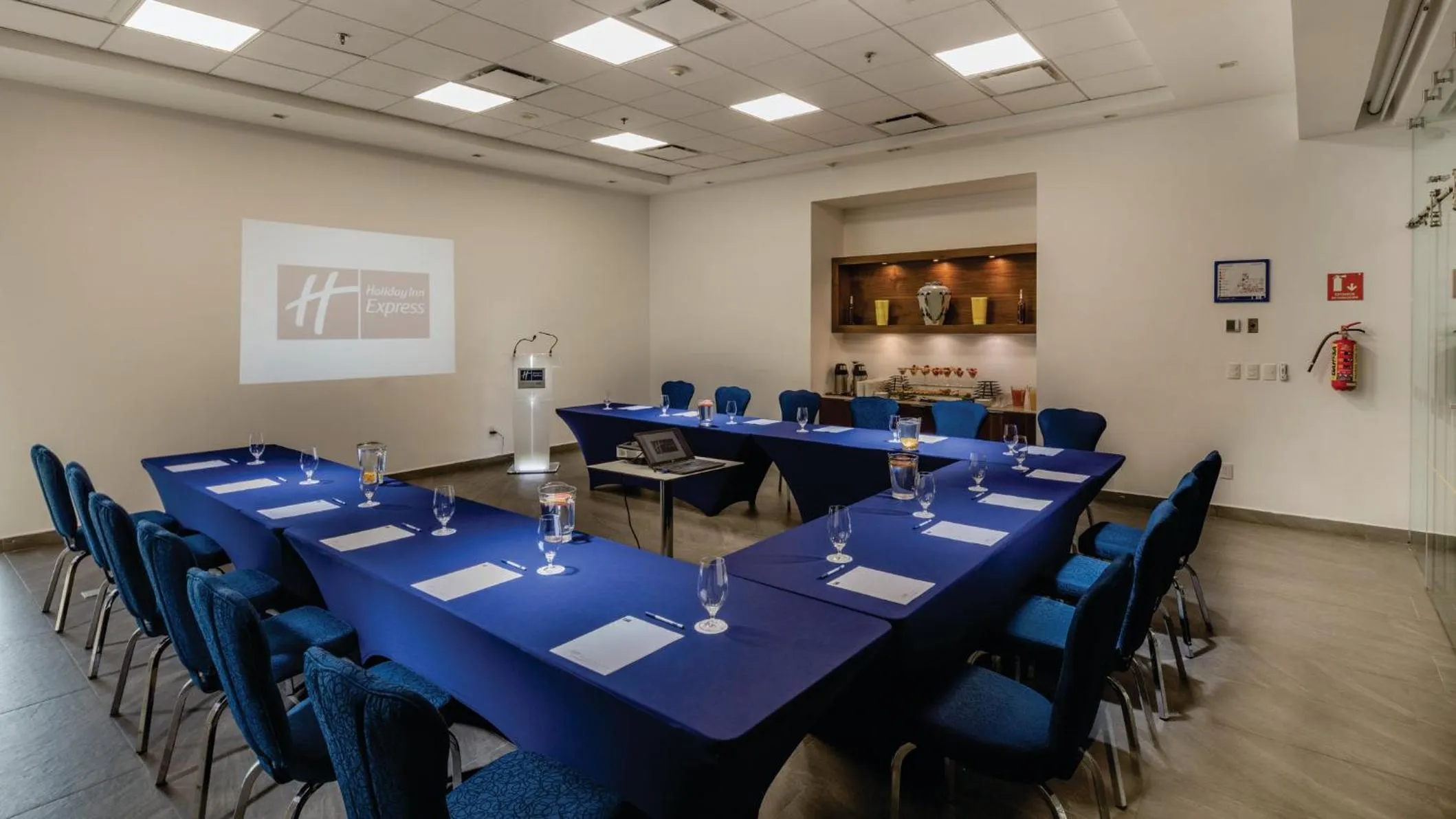 Meeting/conference room in Holiday Inn Express Puebla by IHG
