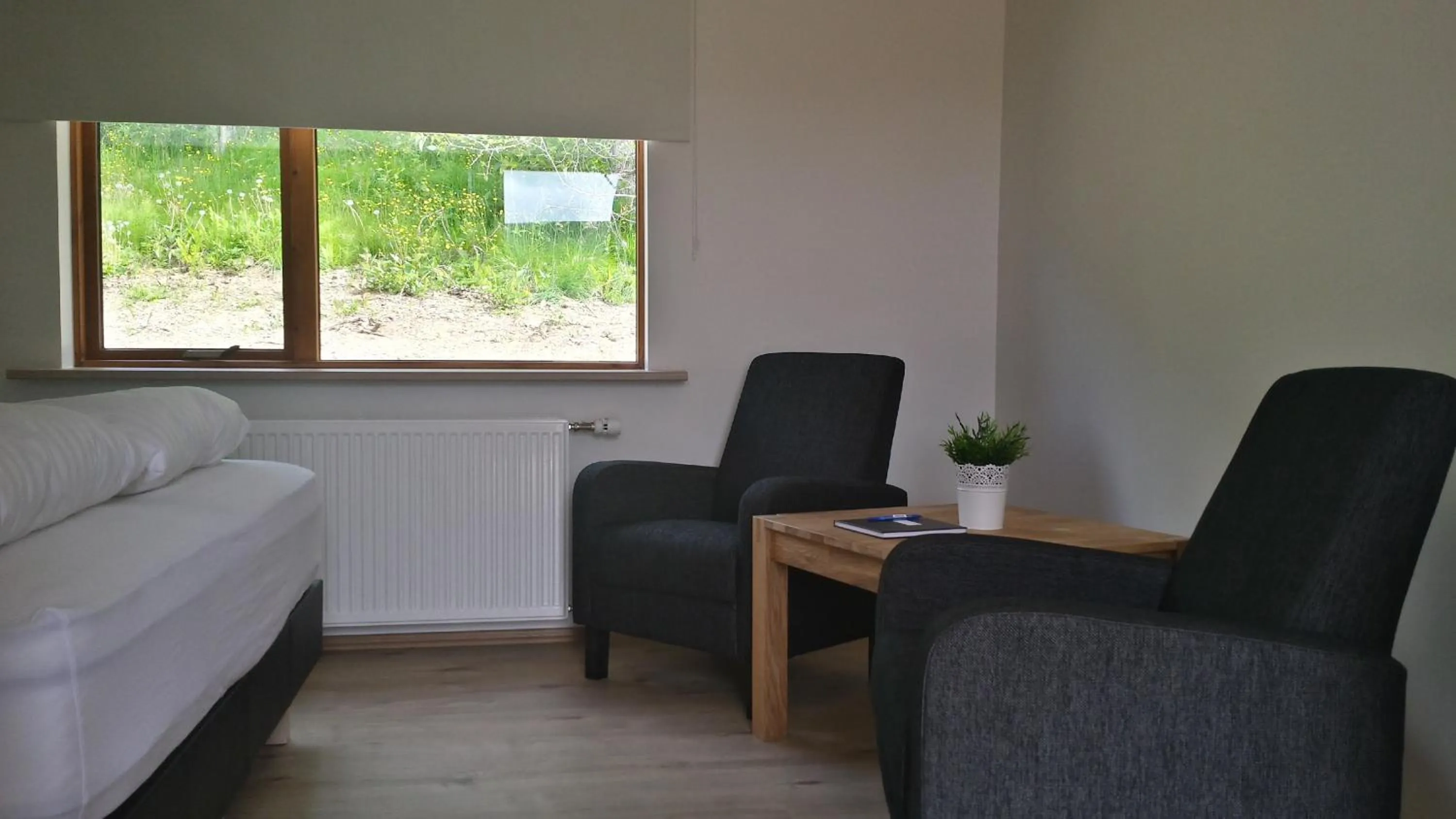 Photo of the whole room in Guesthouse Hvítafell