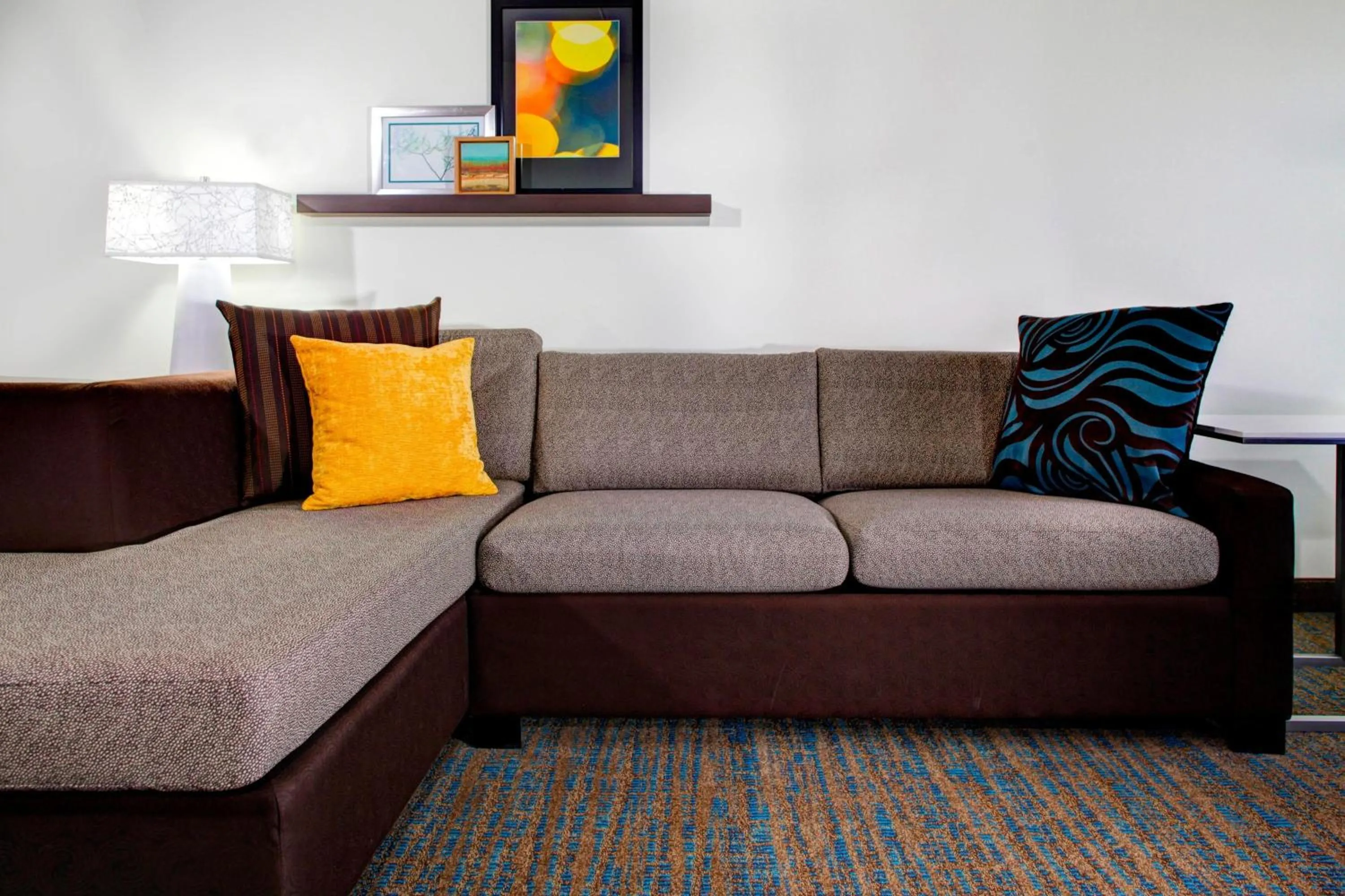 Living room in Residence Inn by Marriott Cleveland Mentor