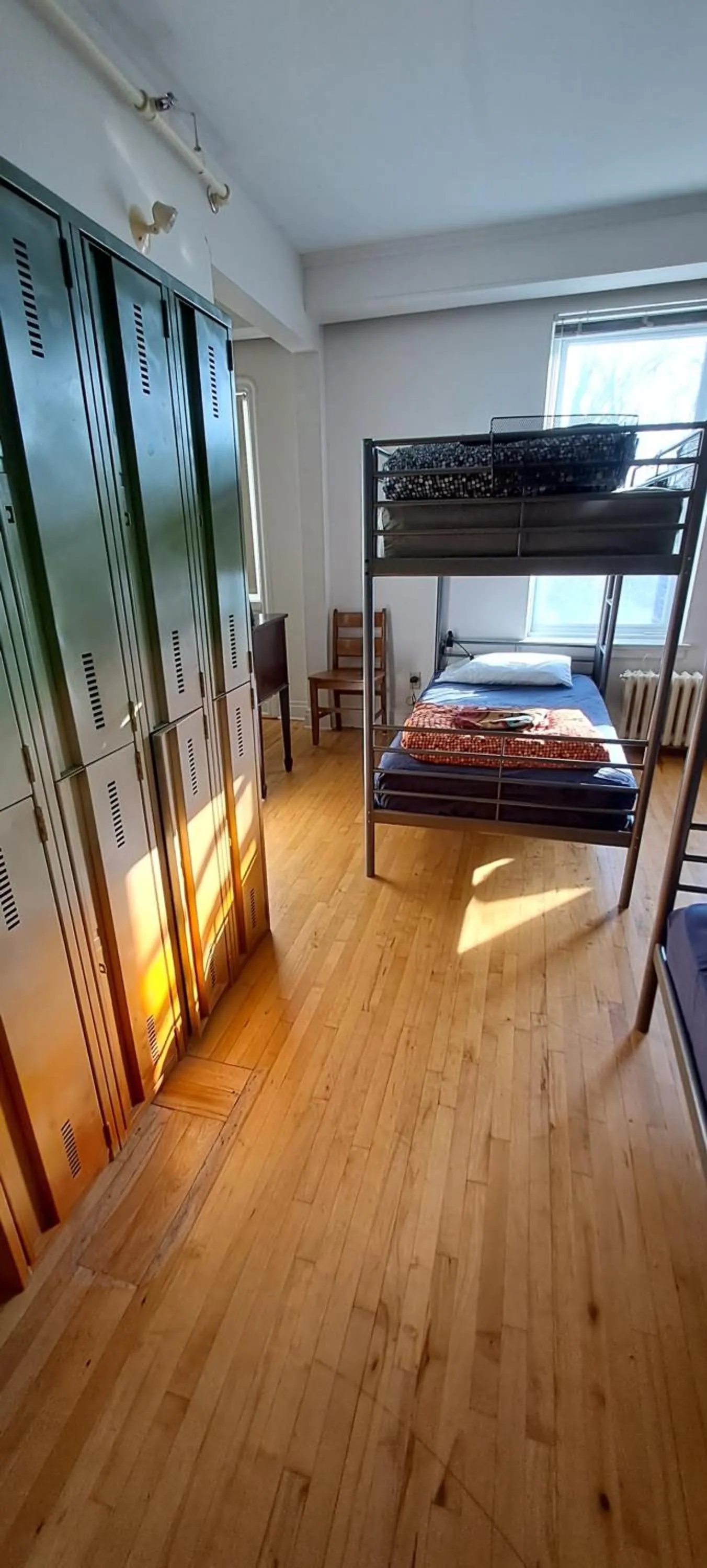 Single Bed in Mixed Dormitory Room in Auberge de Jeunesse Magog-Orford Hostel