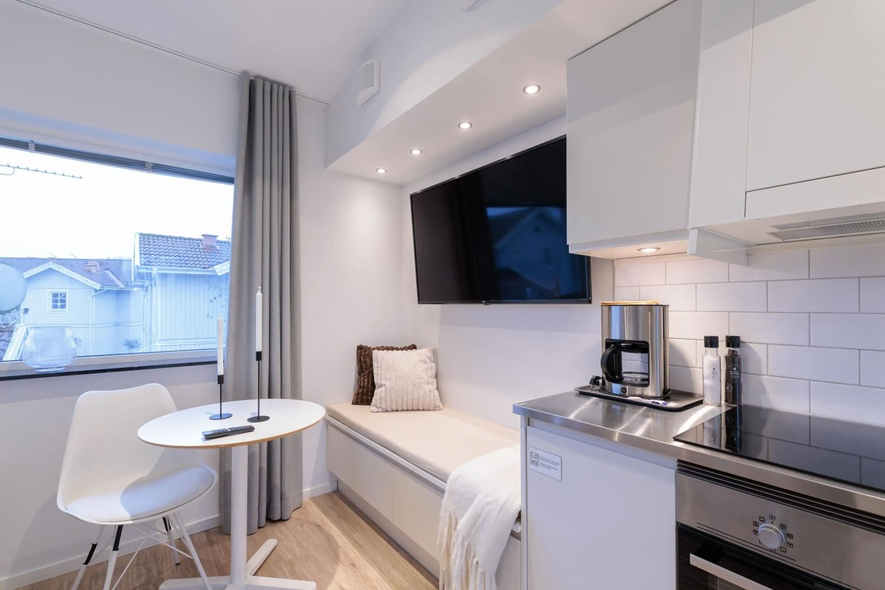 Photo of the whole room in Easy Livin' Apartment Hotel