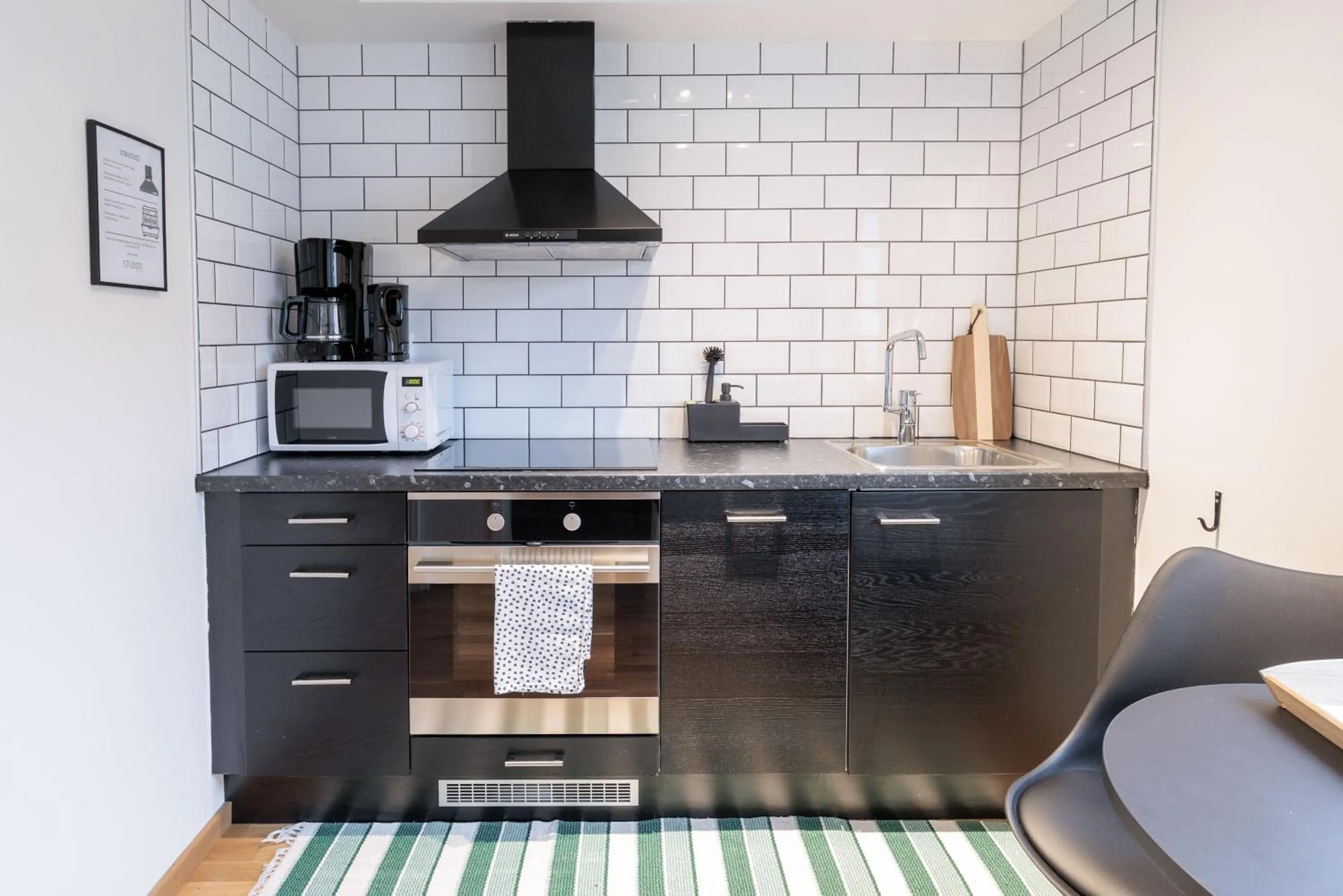 kitchen in Easy Livin' Apartment Hotel