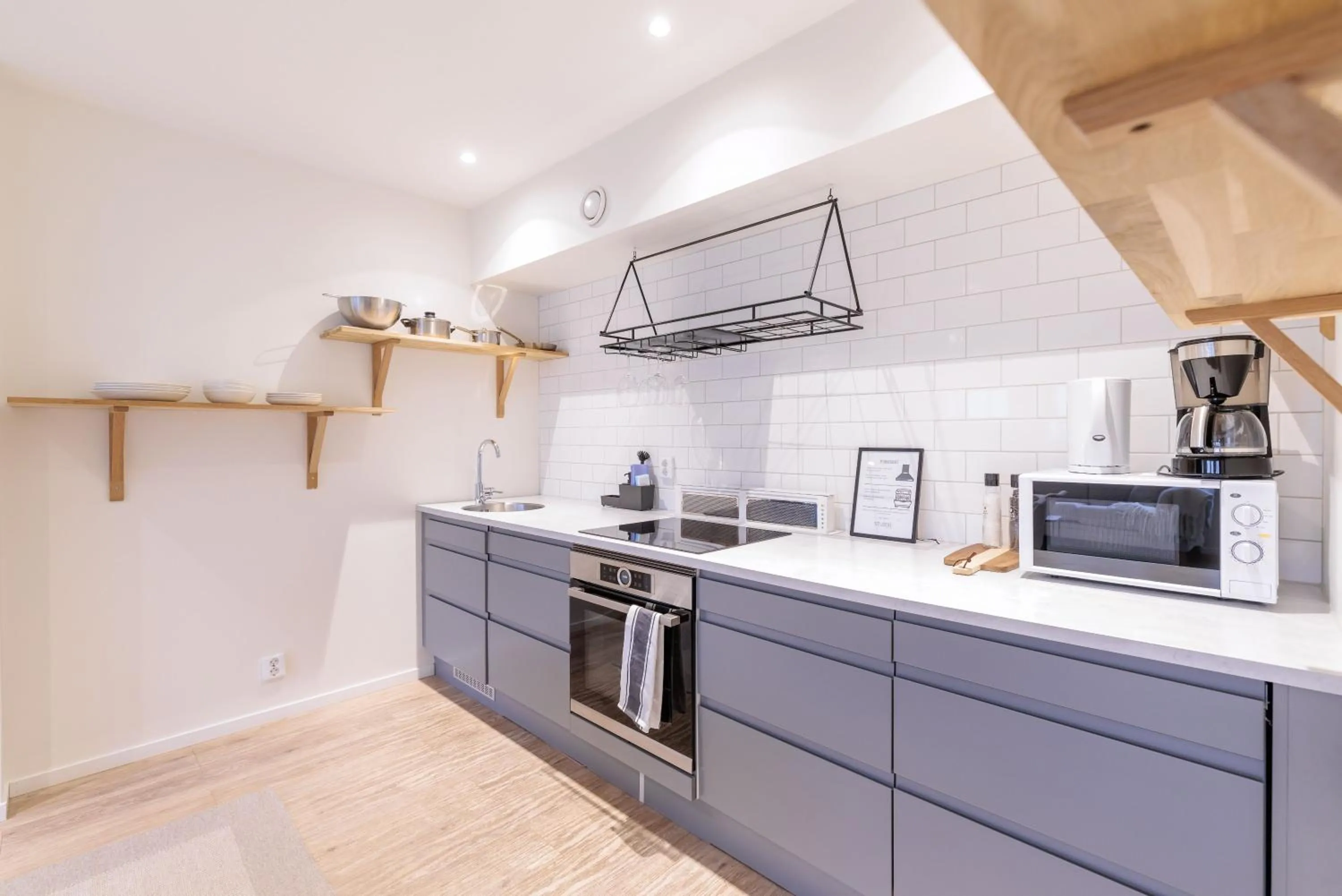 kitchen in Easy Livin' Apartment Hotel