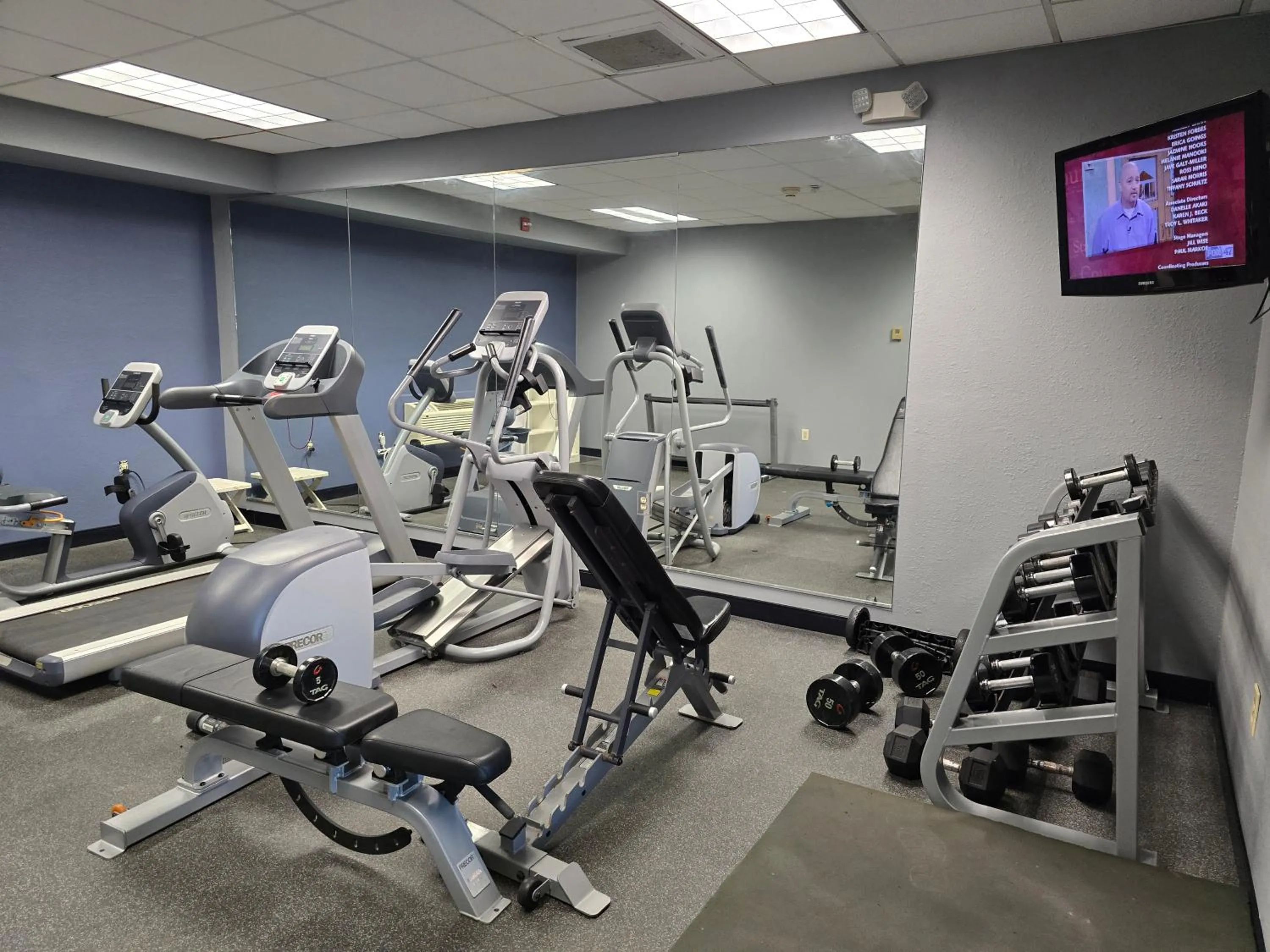 Fitness centre/facilities in AmericInn by Wyndham Beloit