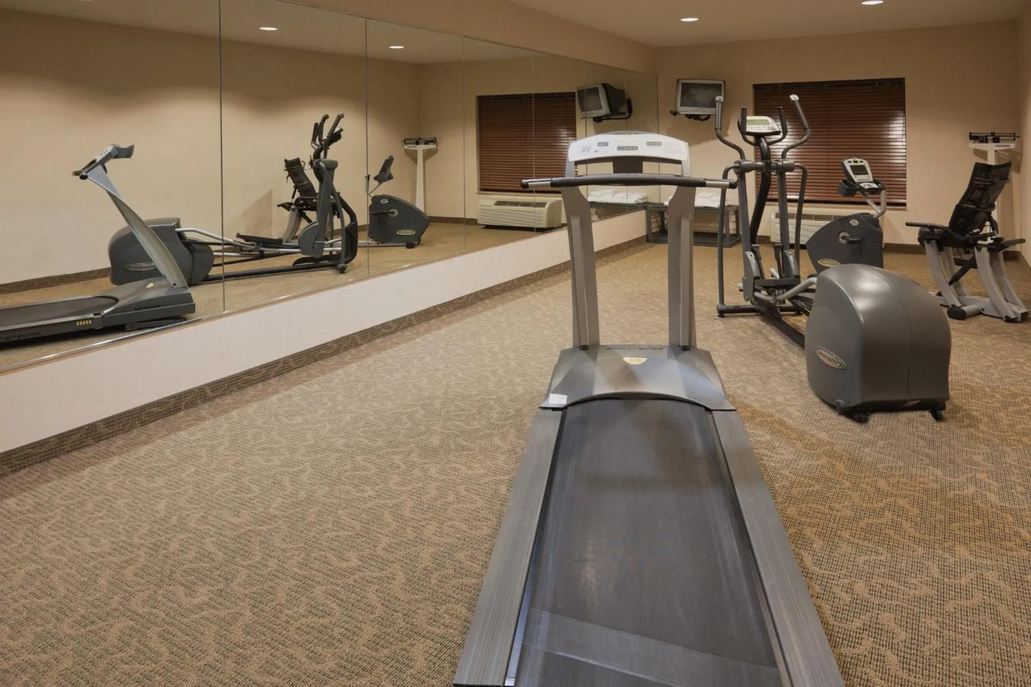Fitness centre/facilities in Holiday Inn Express Hotel & Suites Bryan-Montpelier by IHG