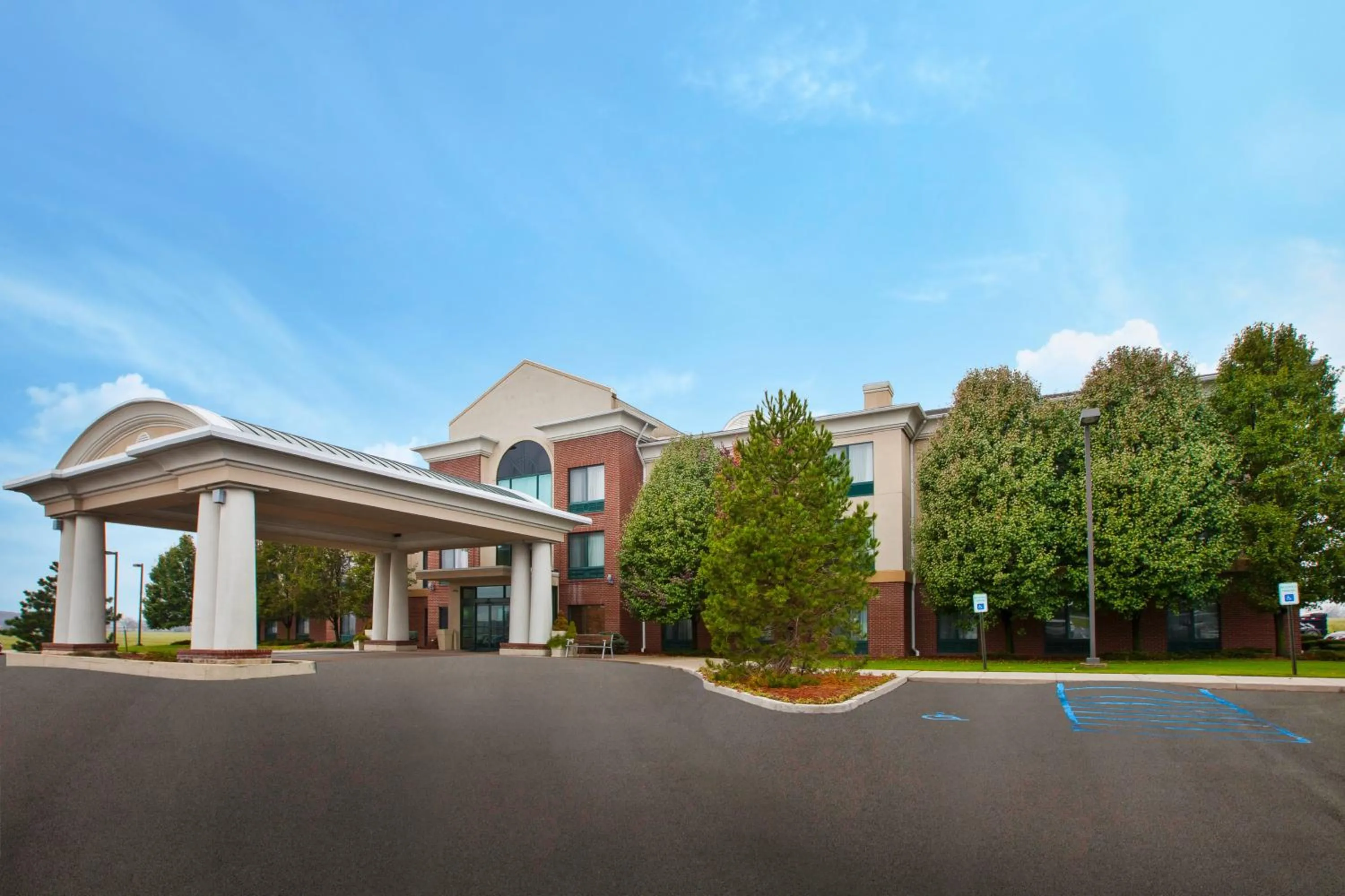 Property building in Holiday Inn Express Hotel & Suites Bryan-Montpelier by IHG