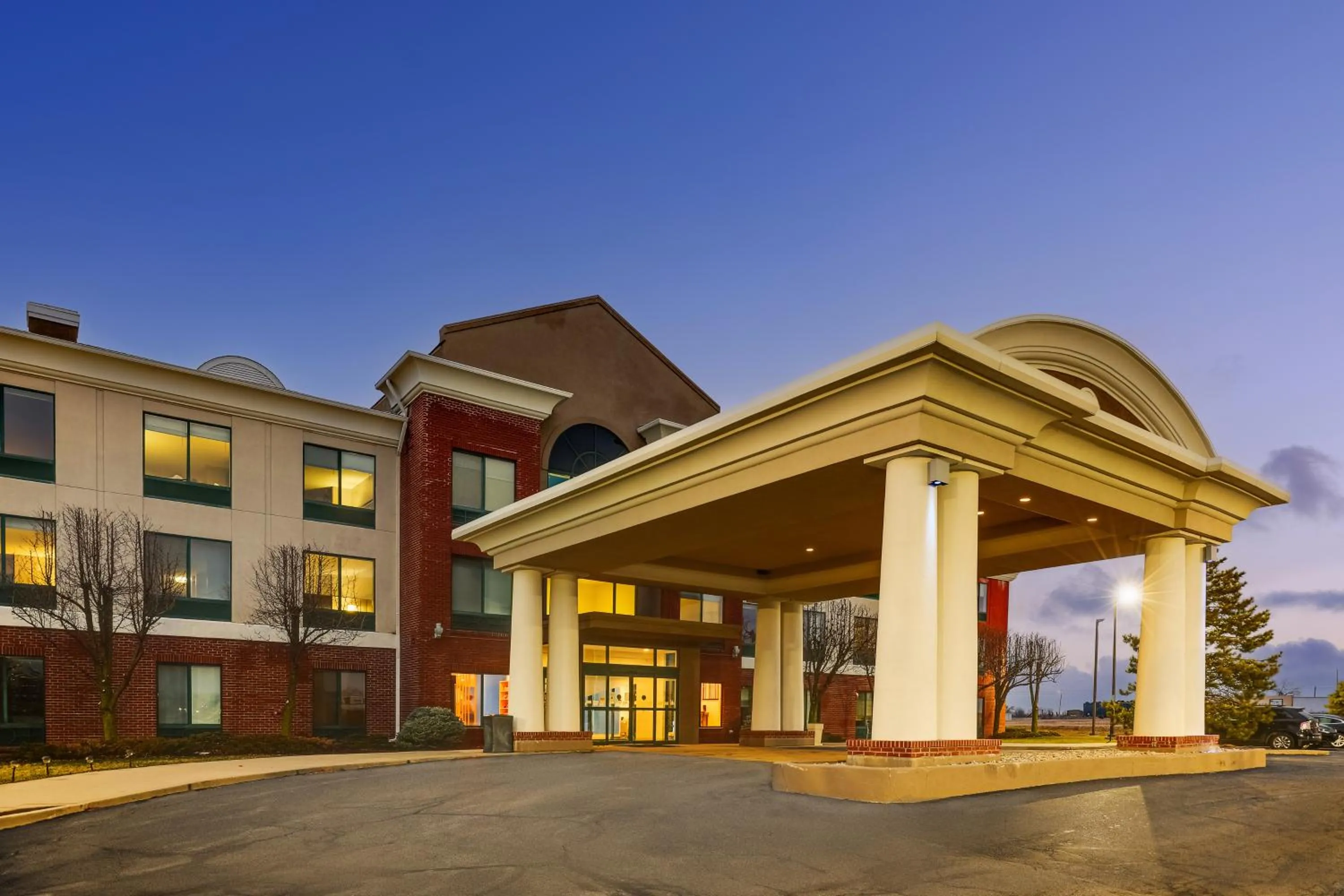 Property building in Holiday Inn Express Hotel & Suites Bryan-Montpelier by IHG