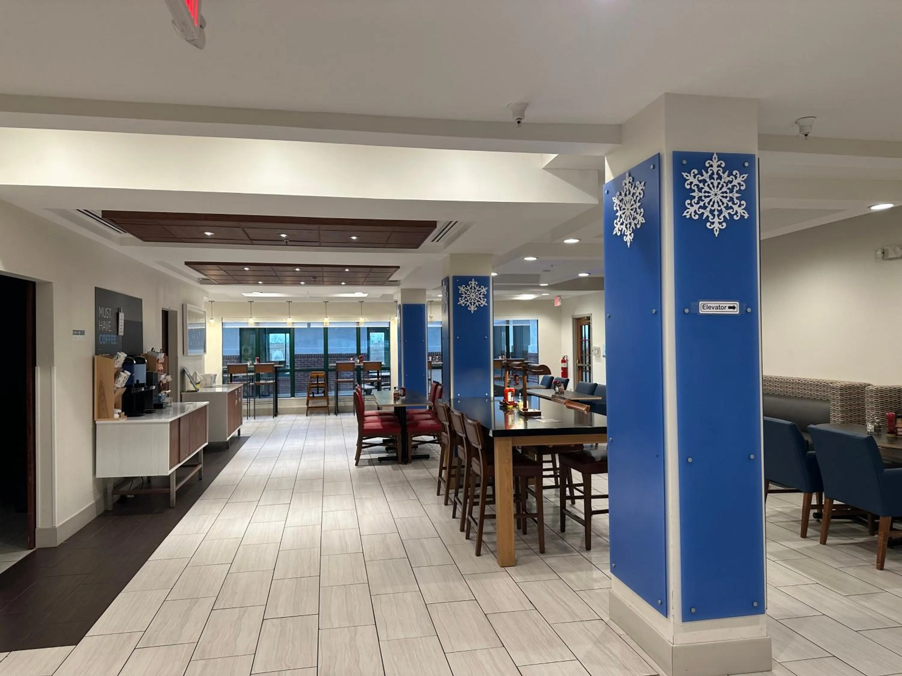 Breakfast in Holiday Inn Express Hotel & Suites Bryan-Montpelier by IHG