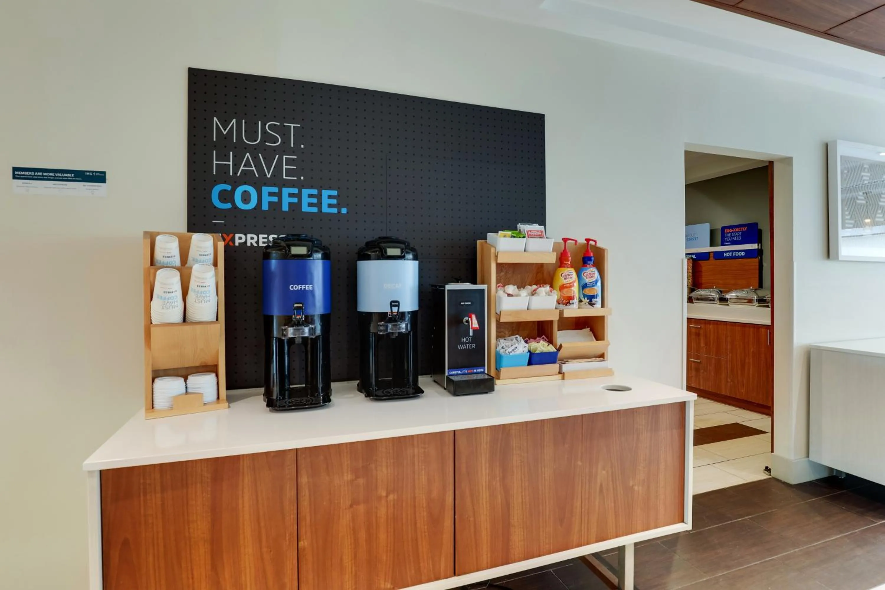 Coffee/tea facilities in Holiday Inn Express Hotel & Suites Bryan-Montpelier by IHG