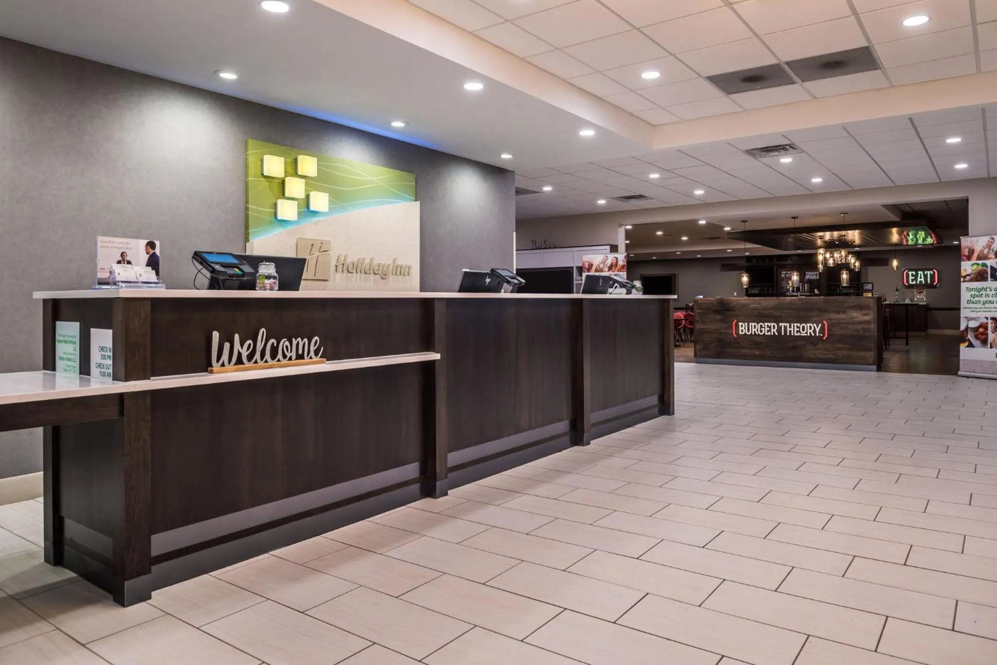 Property building in Holiday Inn Auburn-Finger Lakes Region by IHG