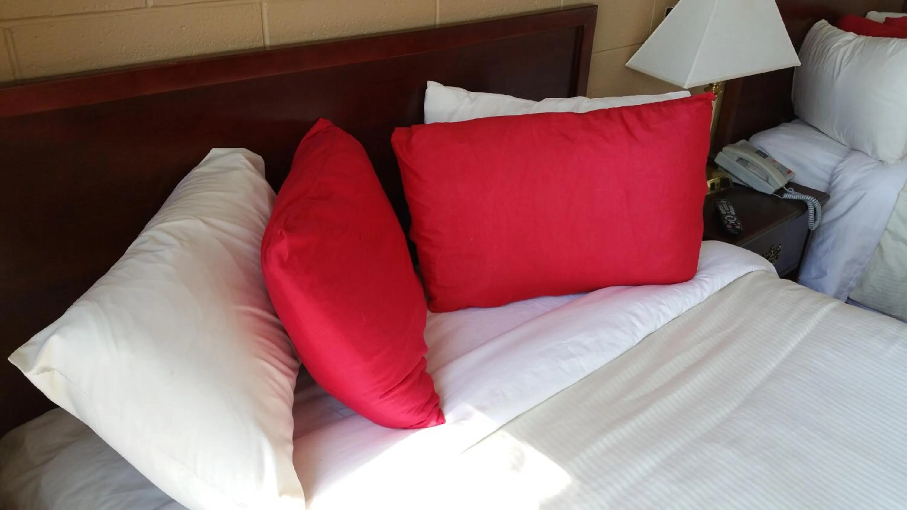 Bed in Riverview Motel