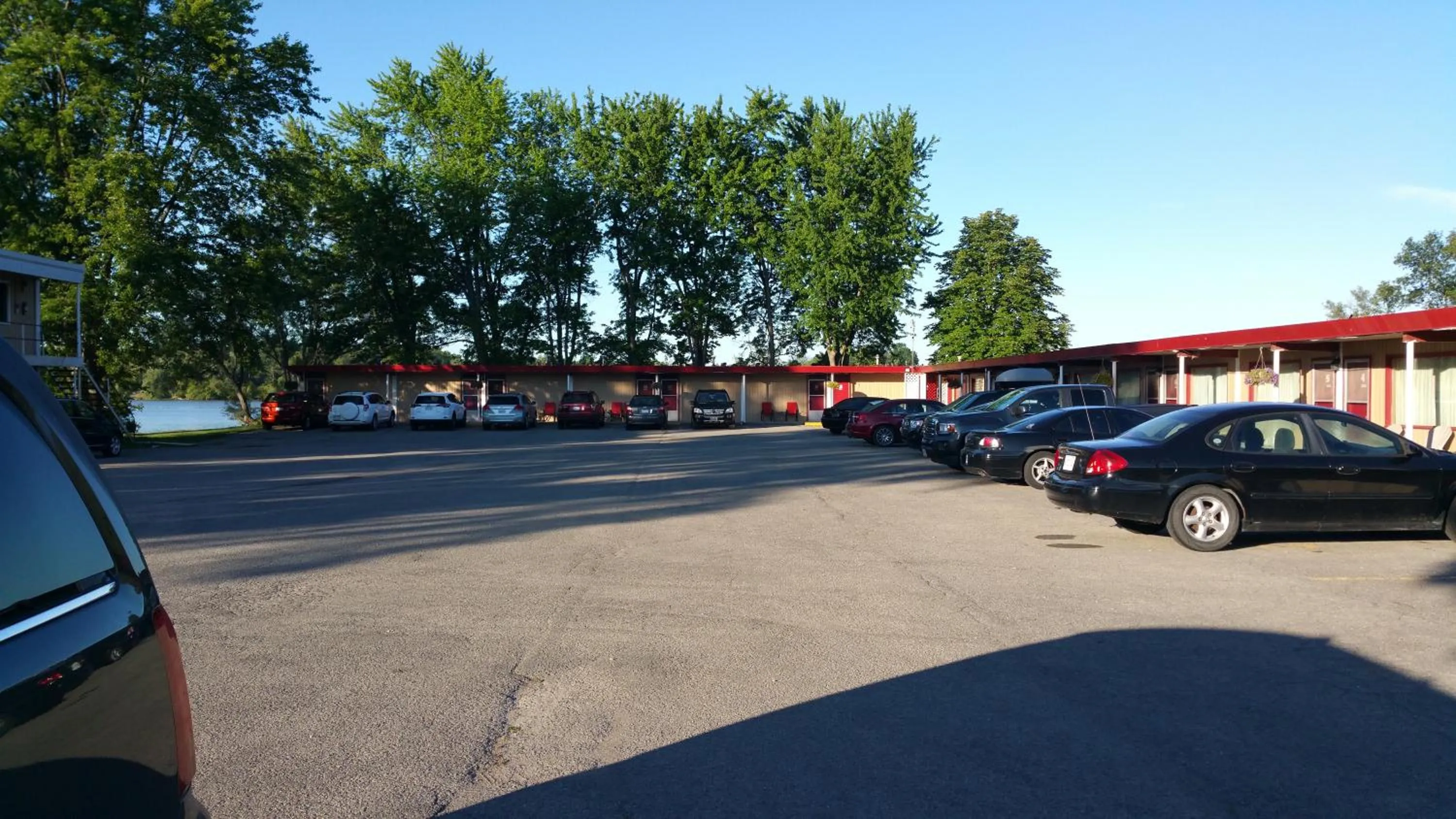 Property building in Riverview Motel