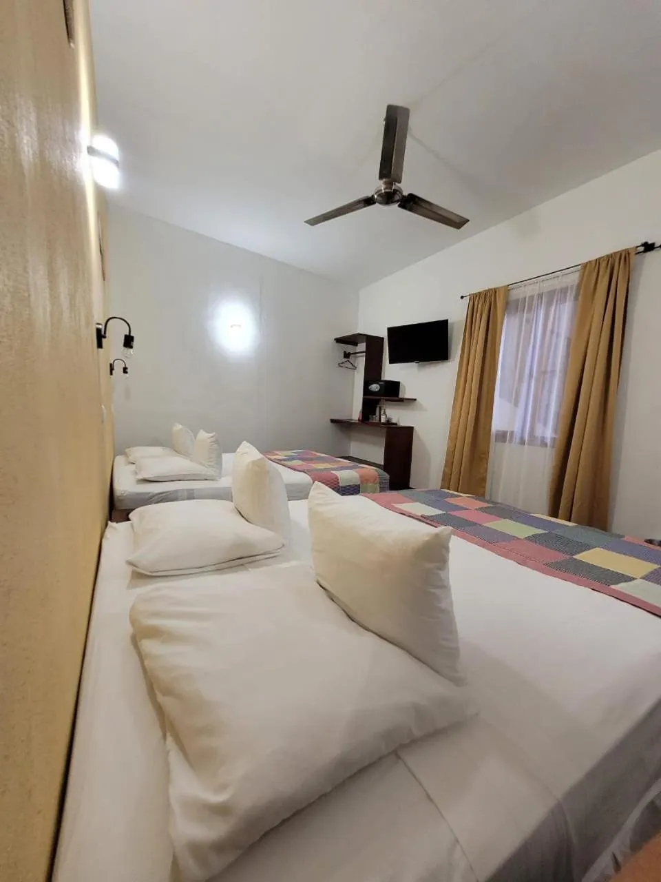 Bed in Hotel con Corazón Granada