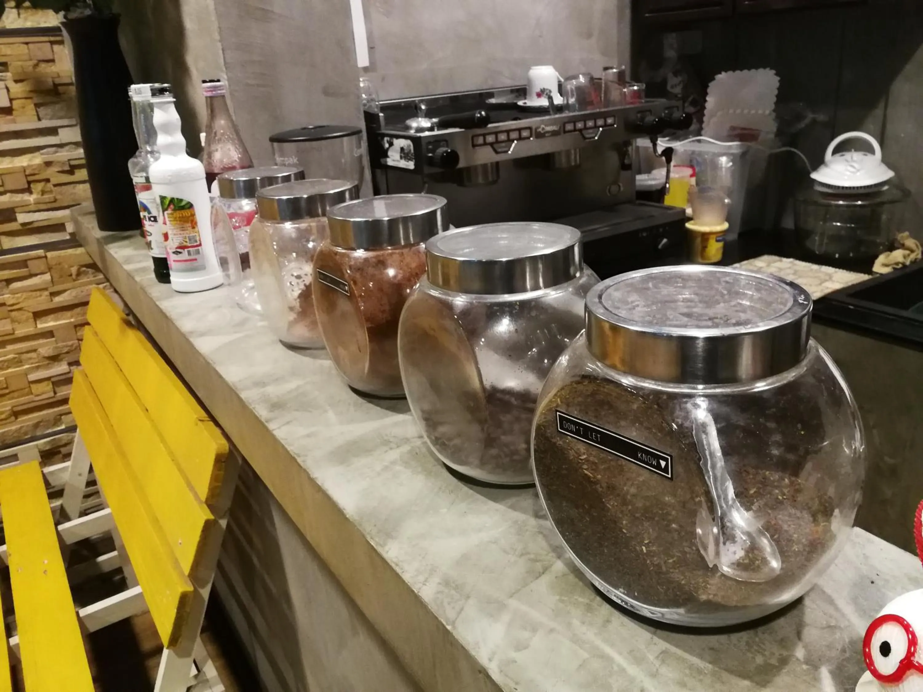 Food and drinks in Room58