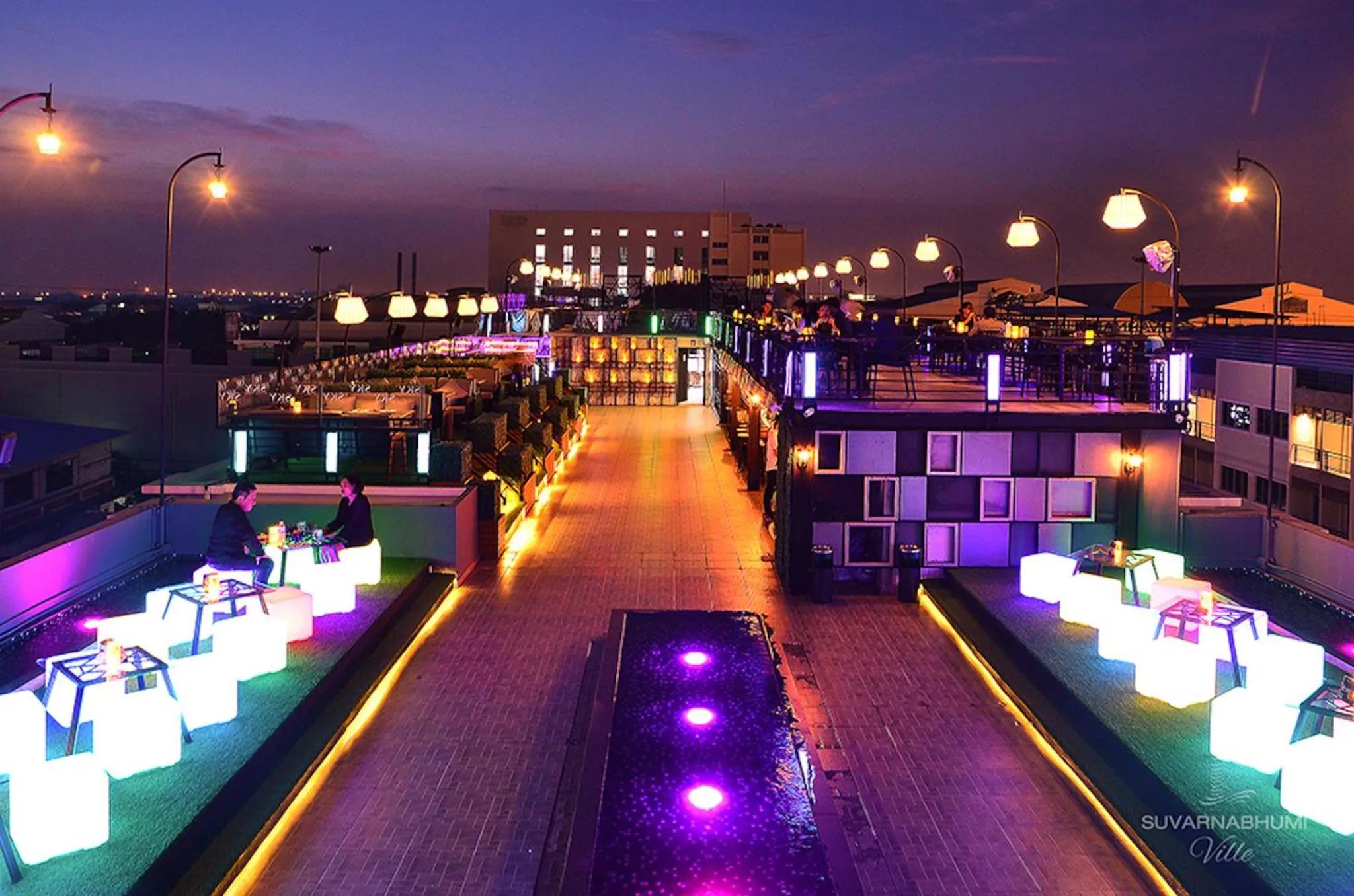 Restaurant/places to eat in Suvarnabhumi Ville Airport Hotel