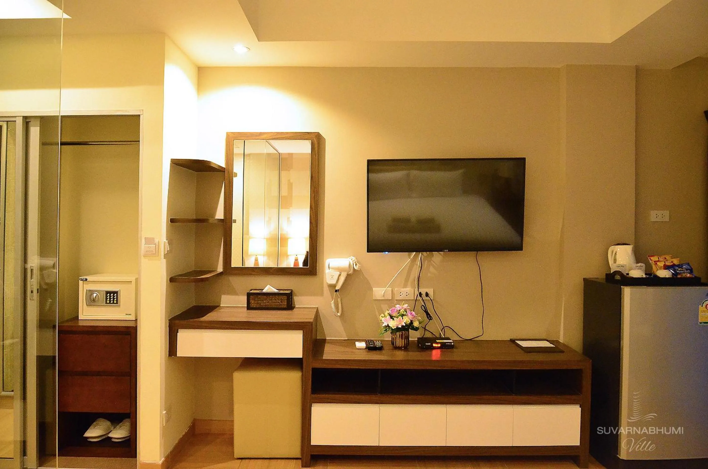 Bedroom in Suvarnabhumi Ville Airport Hotel