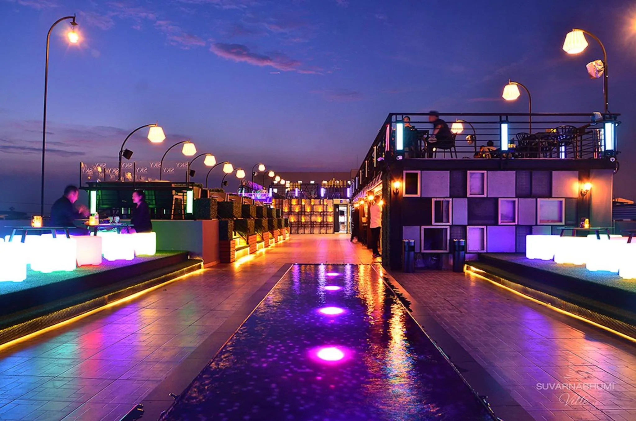 Restaurant/places to eat in Suvarnabhumi Ville Airport Hotel